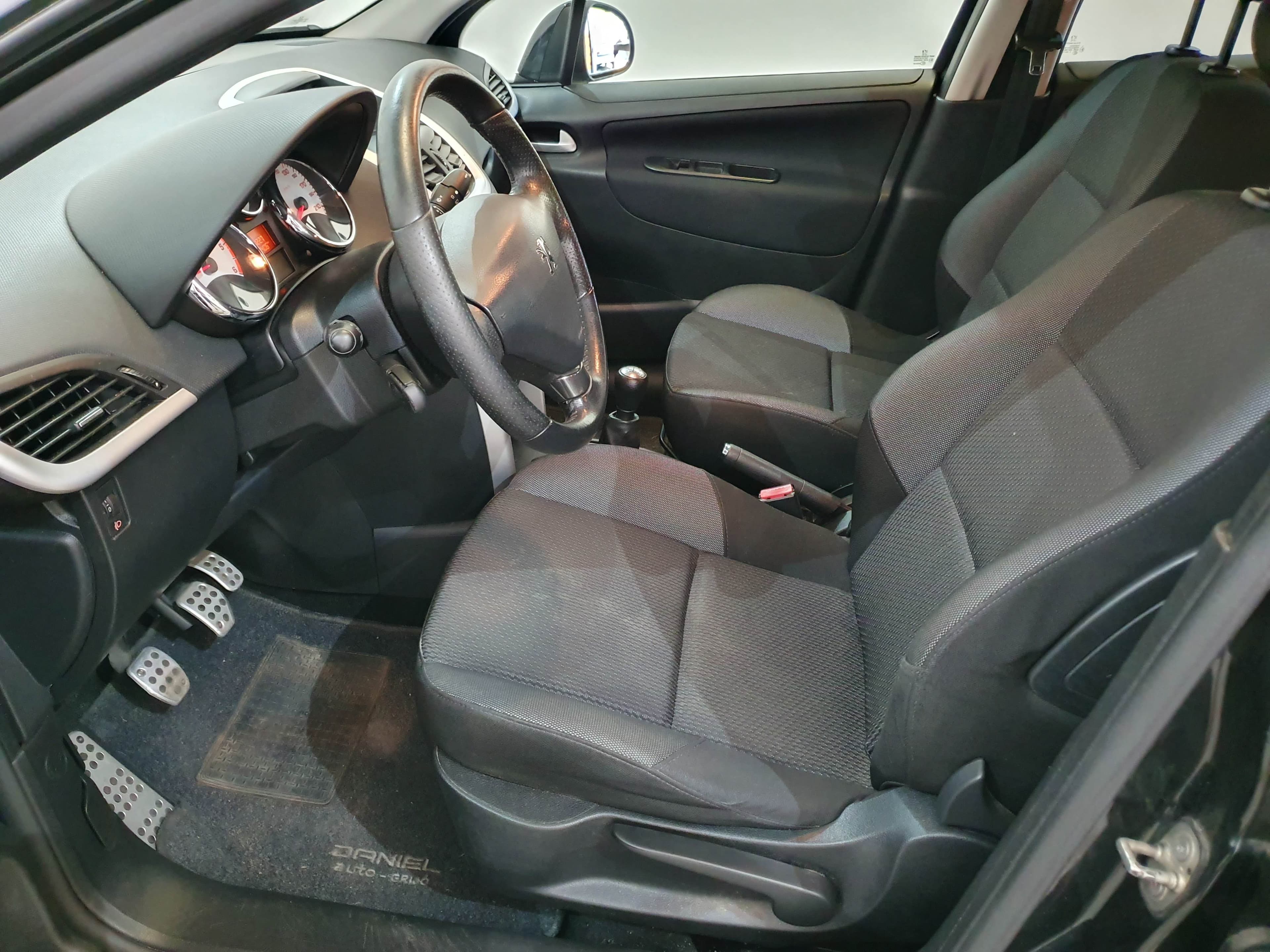 Peugeot 207 · Ano 2012 — imagem 20