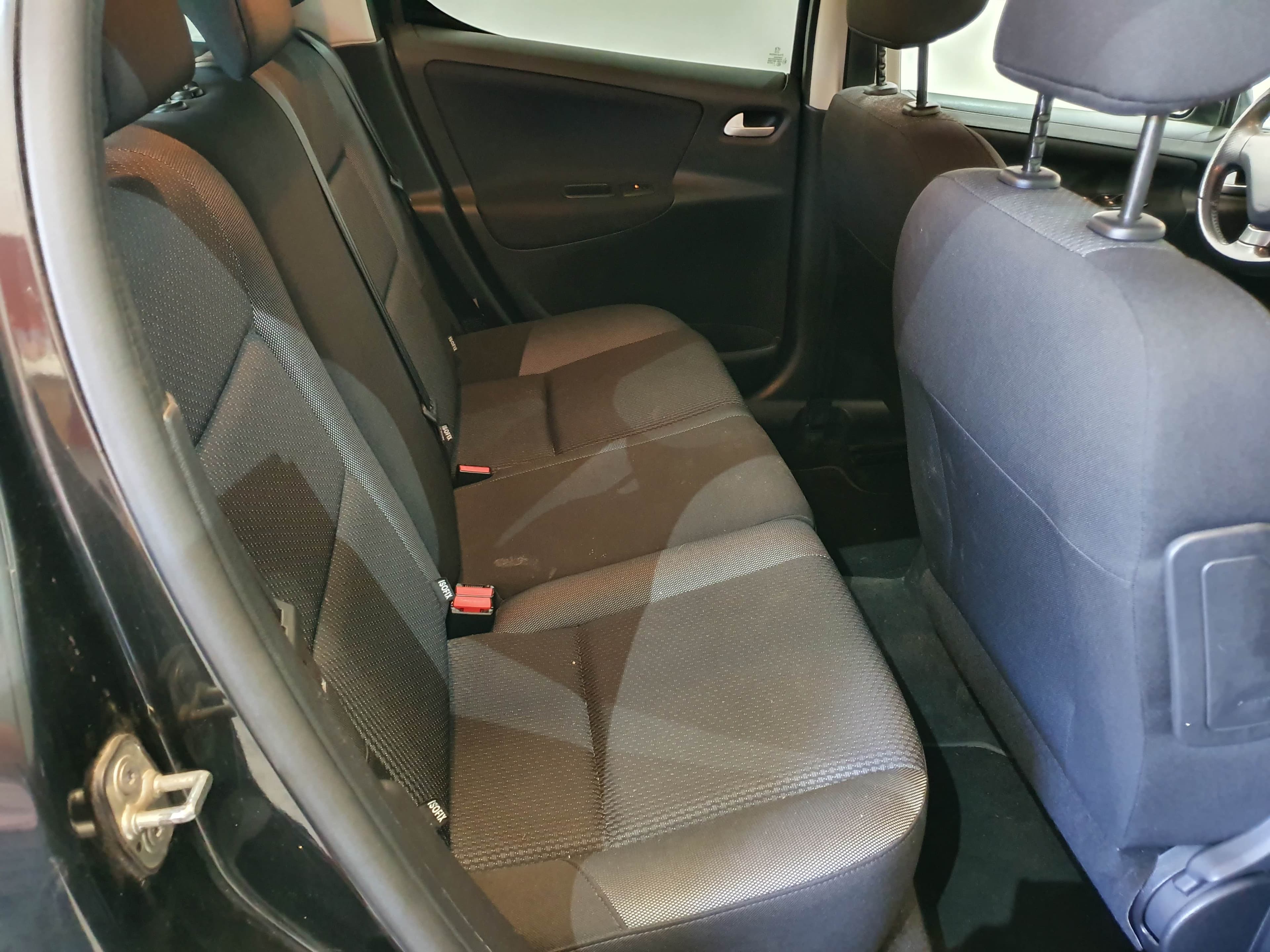 Peugeot 207 · Ano 2012 — imagem 11