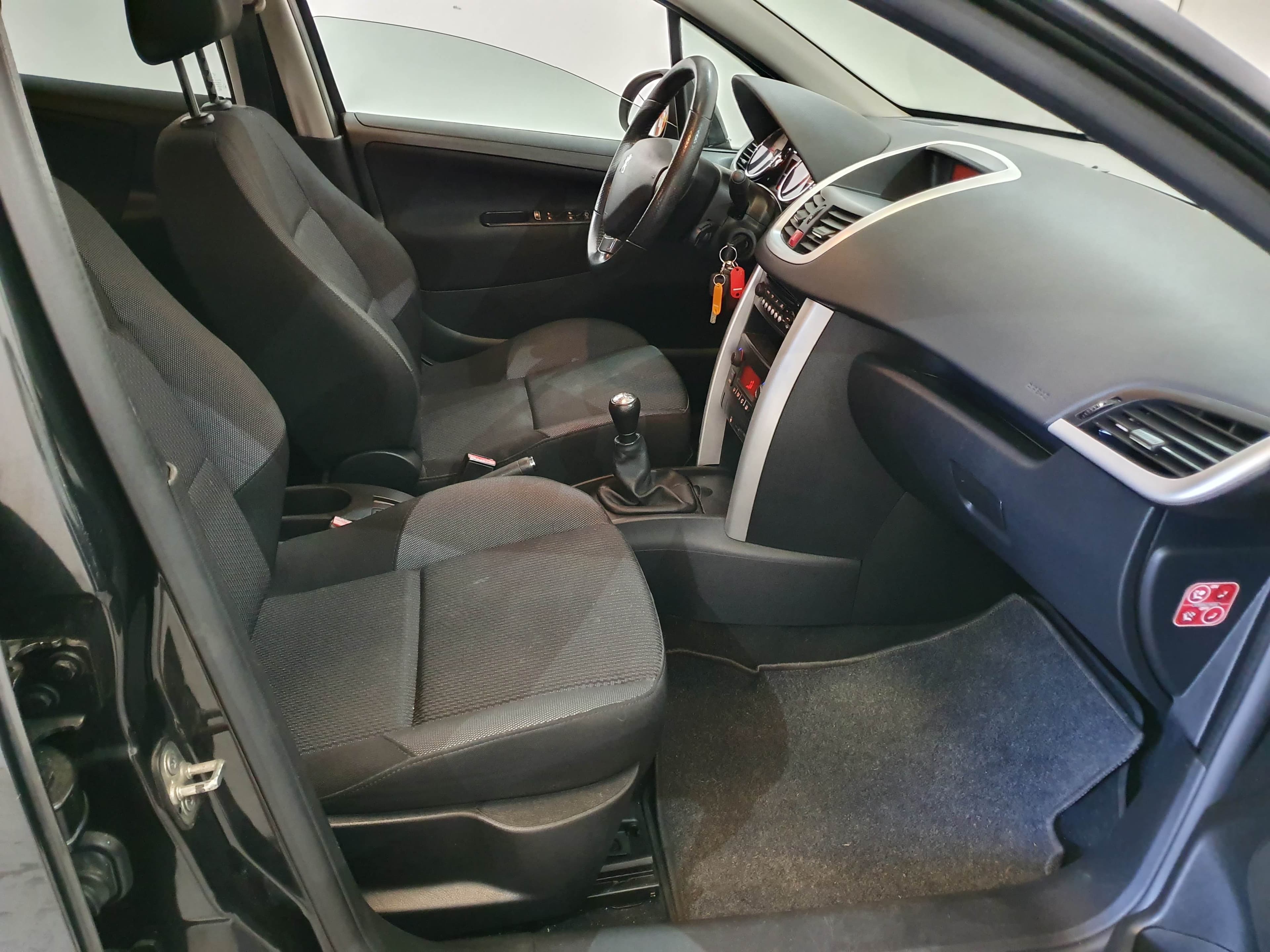 Peugeot 207 · Ano 2012 — imagem 14
