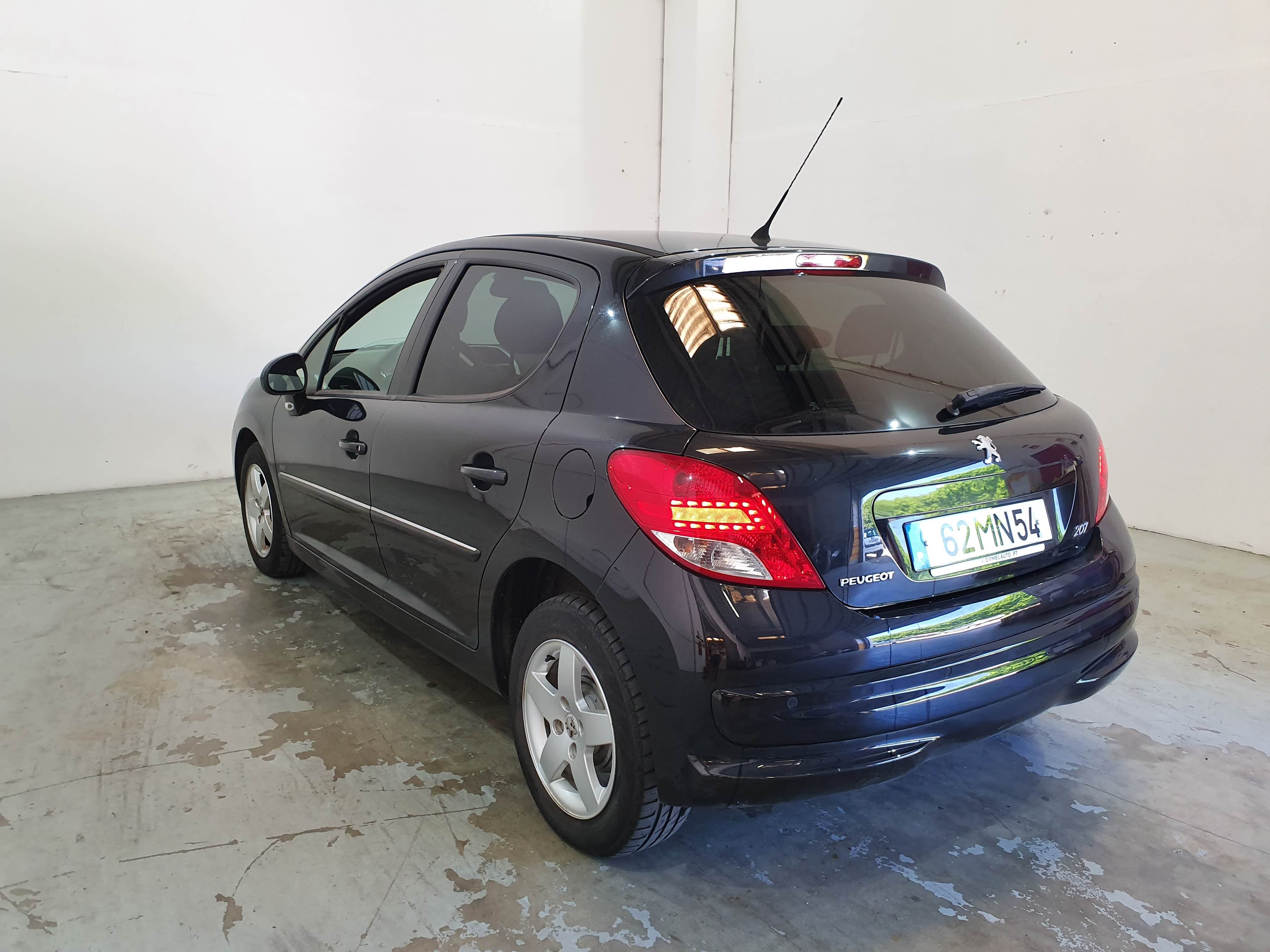Peugeot 207 · Ano 2012 — imagem 4