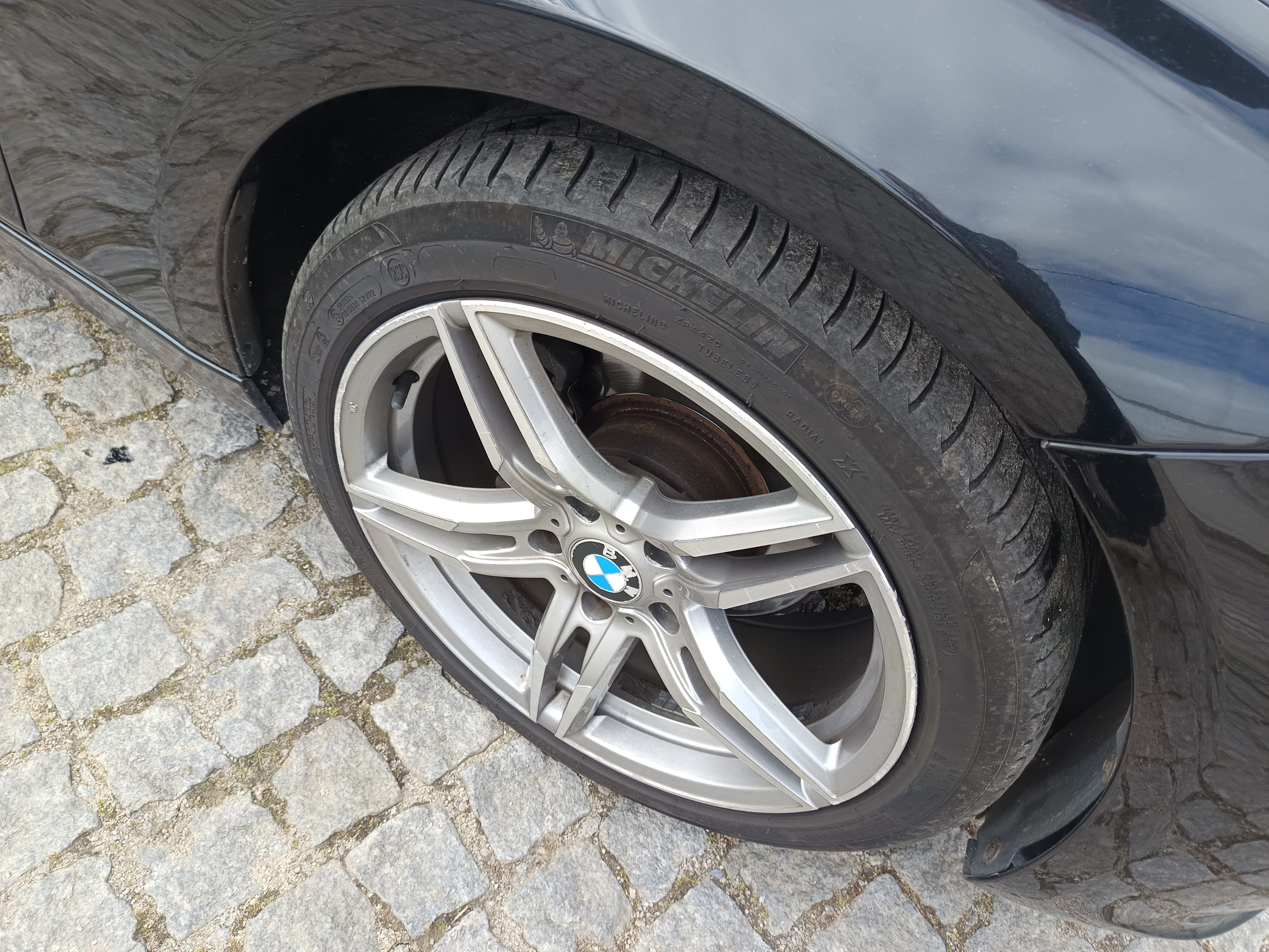 BMW 318 D · Ano 2012 — image 8