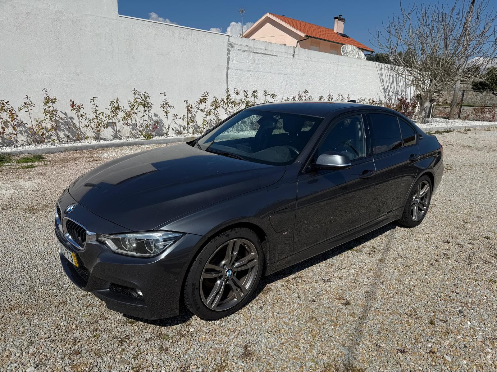 BMW 330E · Ano 2018 — imagem 2
