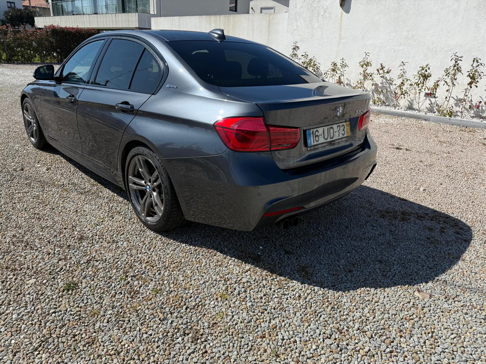 BMW 330E · Ano 2018 — imagem 4