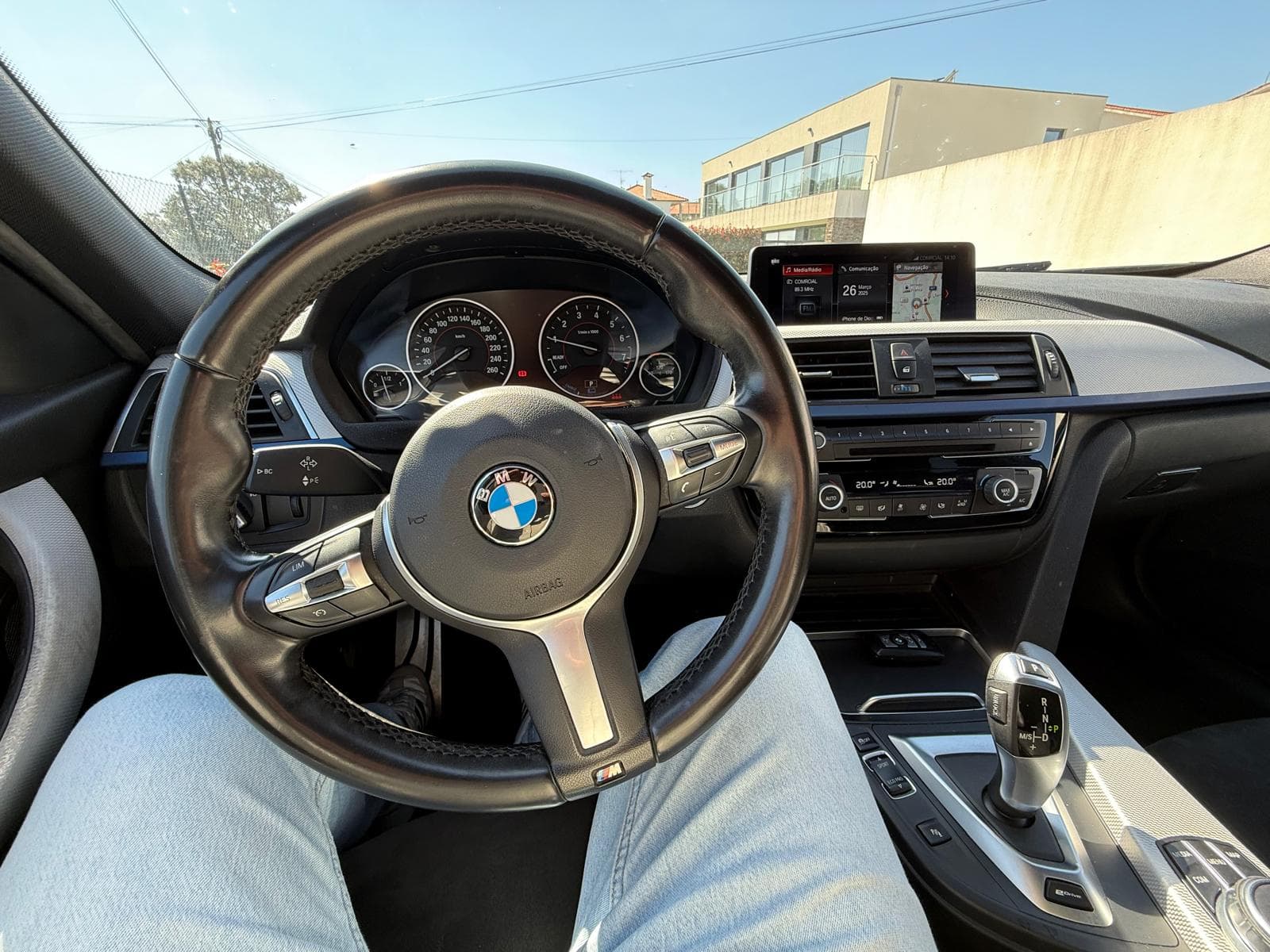 BMW 330E · Ano 2018 — imagem 7