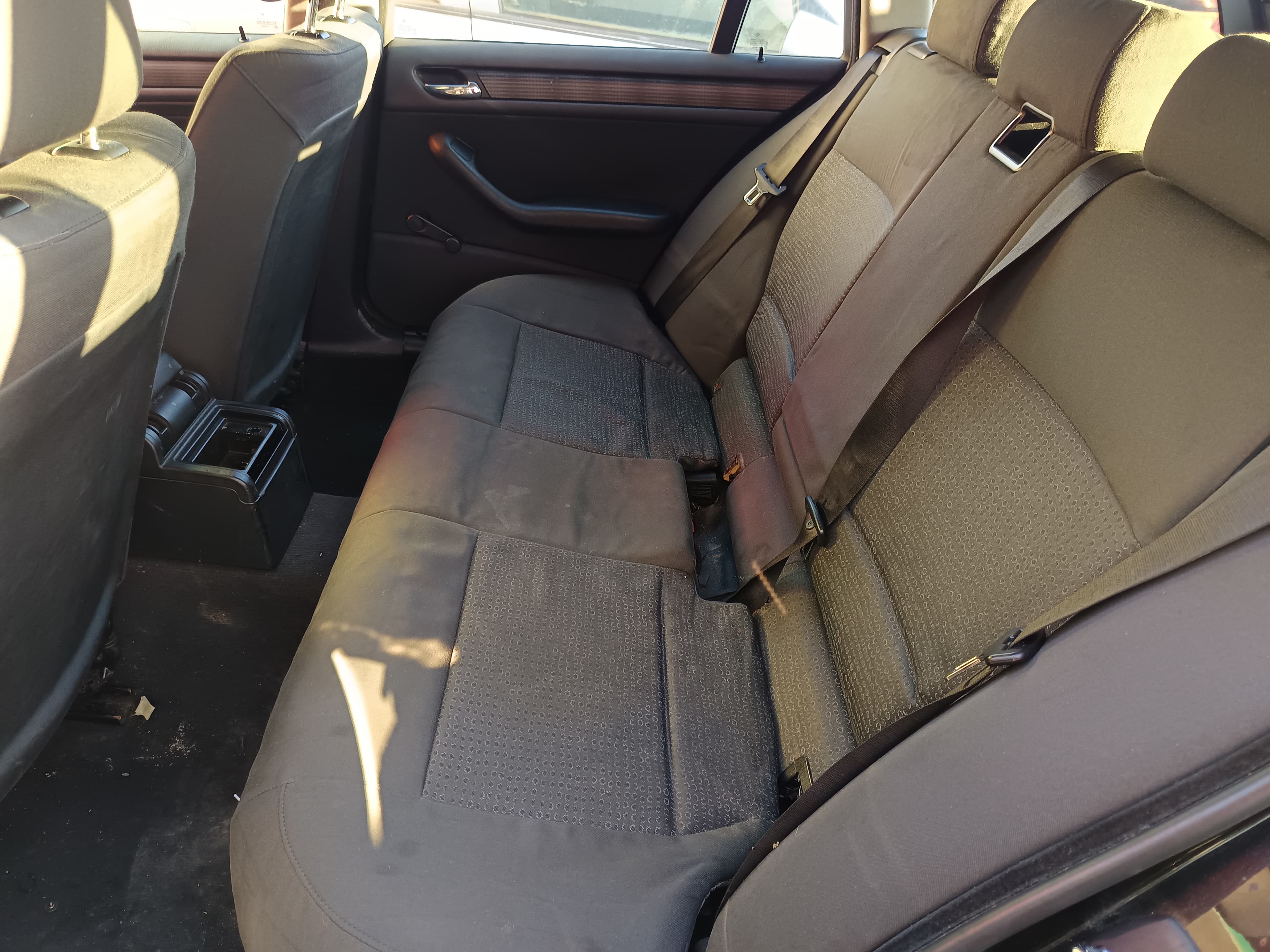 BMW 320D · Ano 2004 — imagem 37