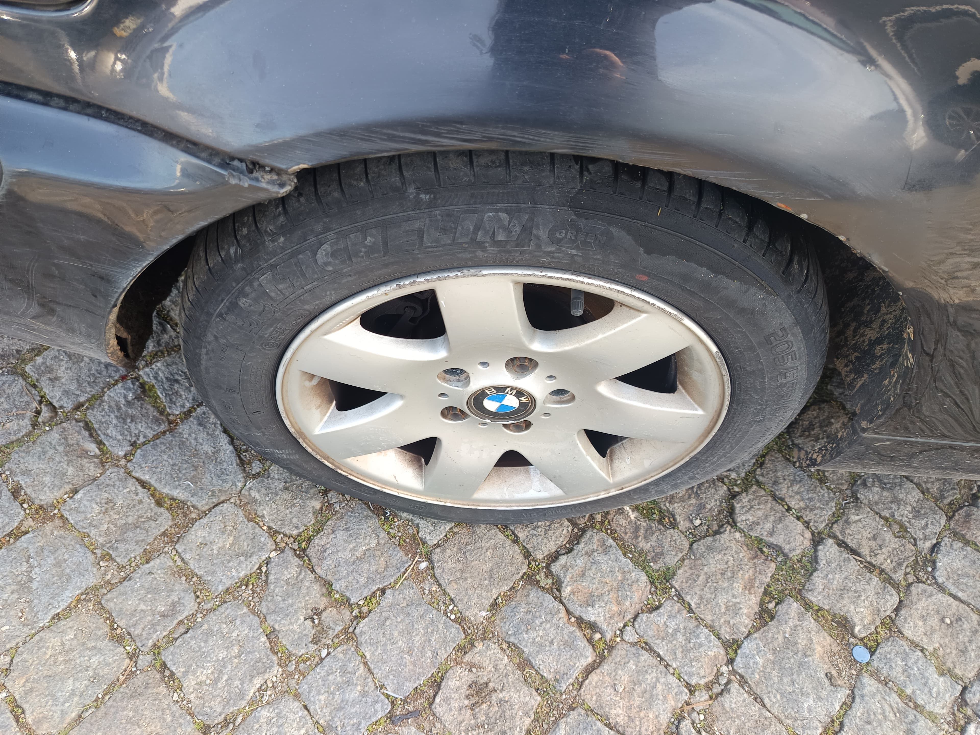 BMW 320D · Ano 2004 — imagem 11