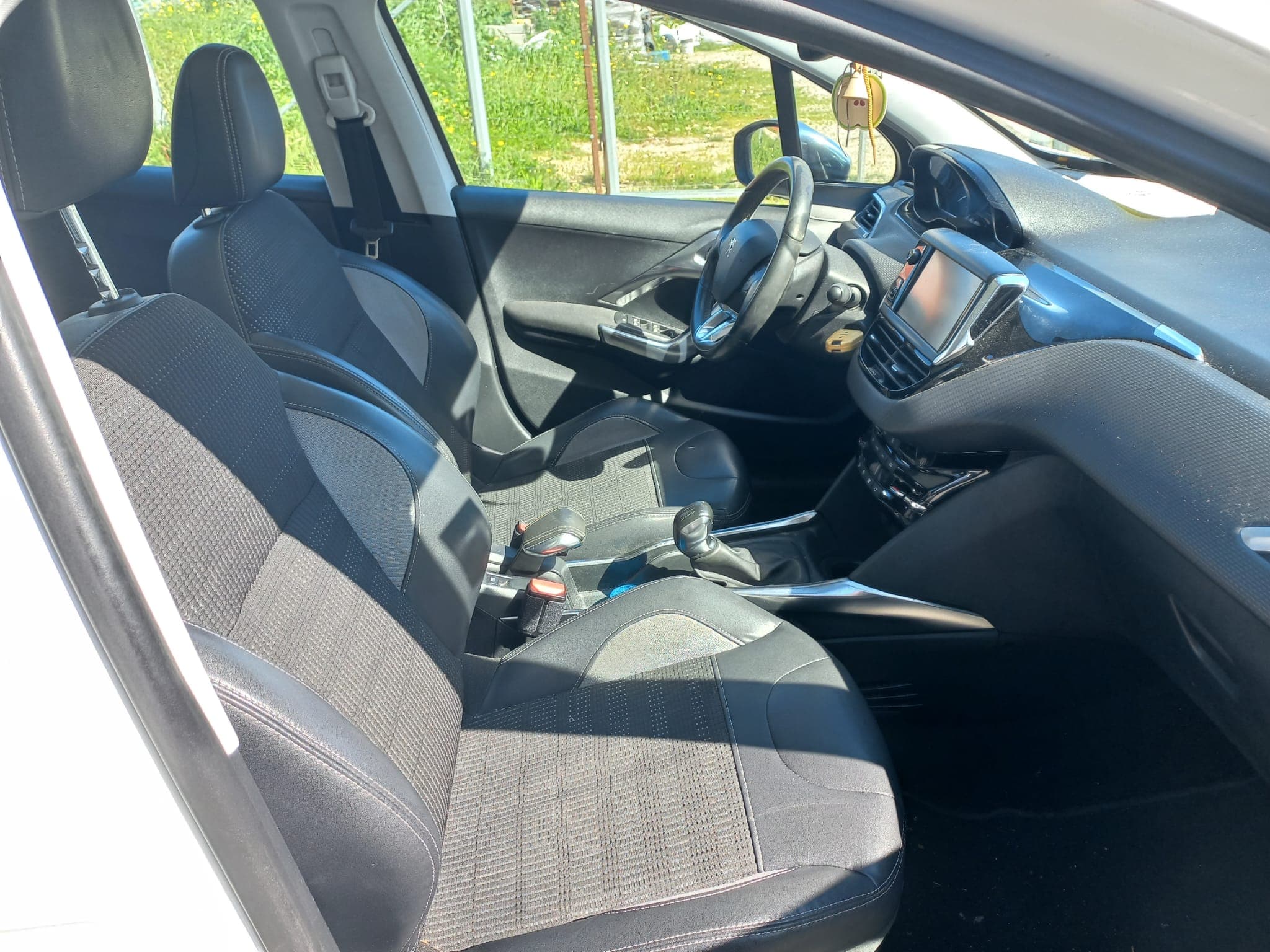 Peugeot 2008 · Ano 2014 — image 19