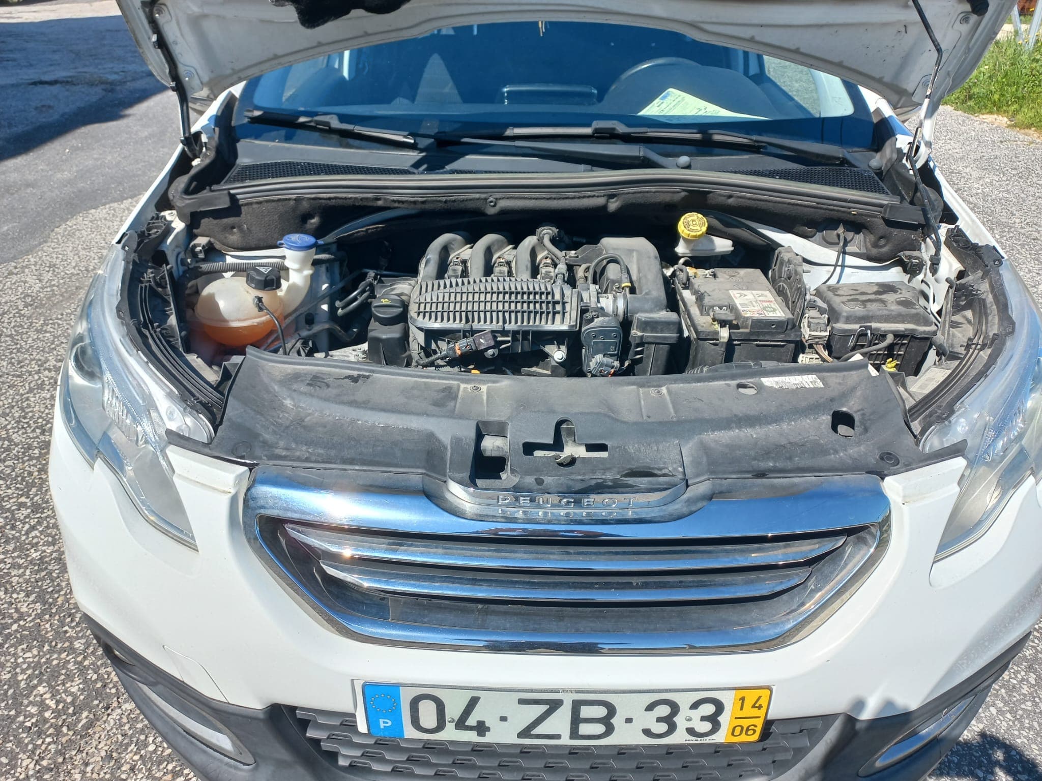 Peugeot 2008 · Ano 2014 — image 14