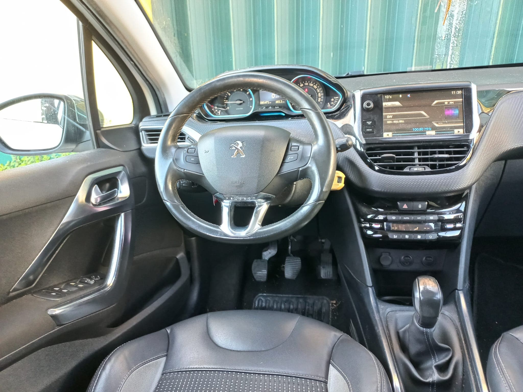 Peugeot 2008 · Ano 2014 — image 25