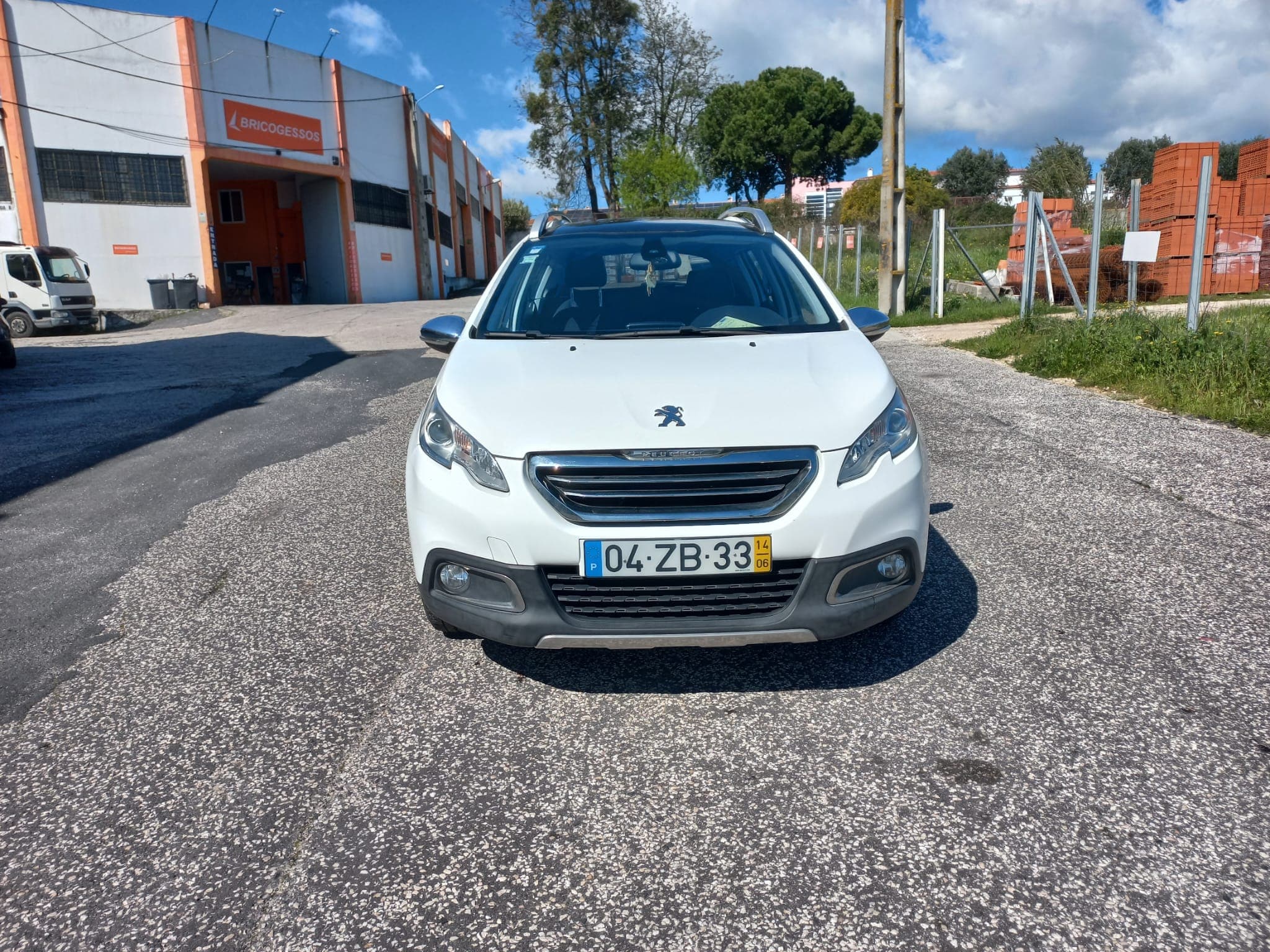 Peugeot 2008 · Ano 2014 — image 2