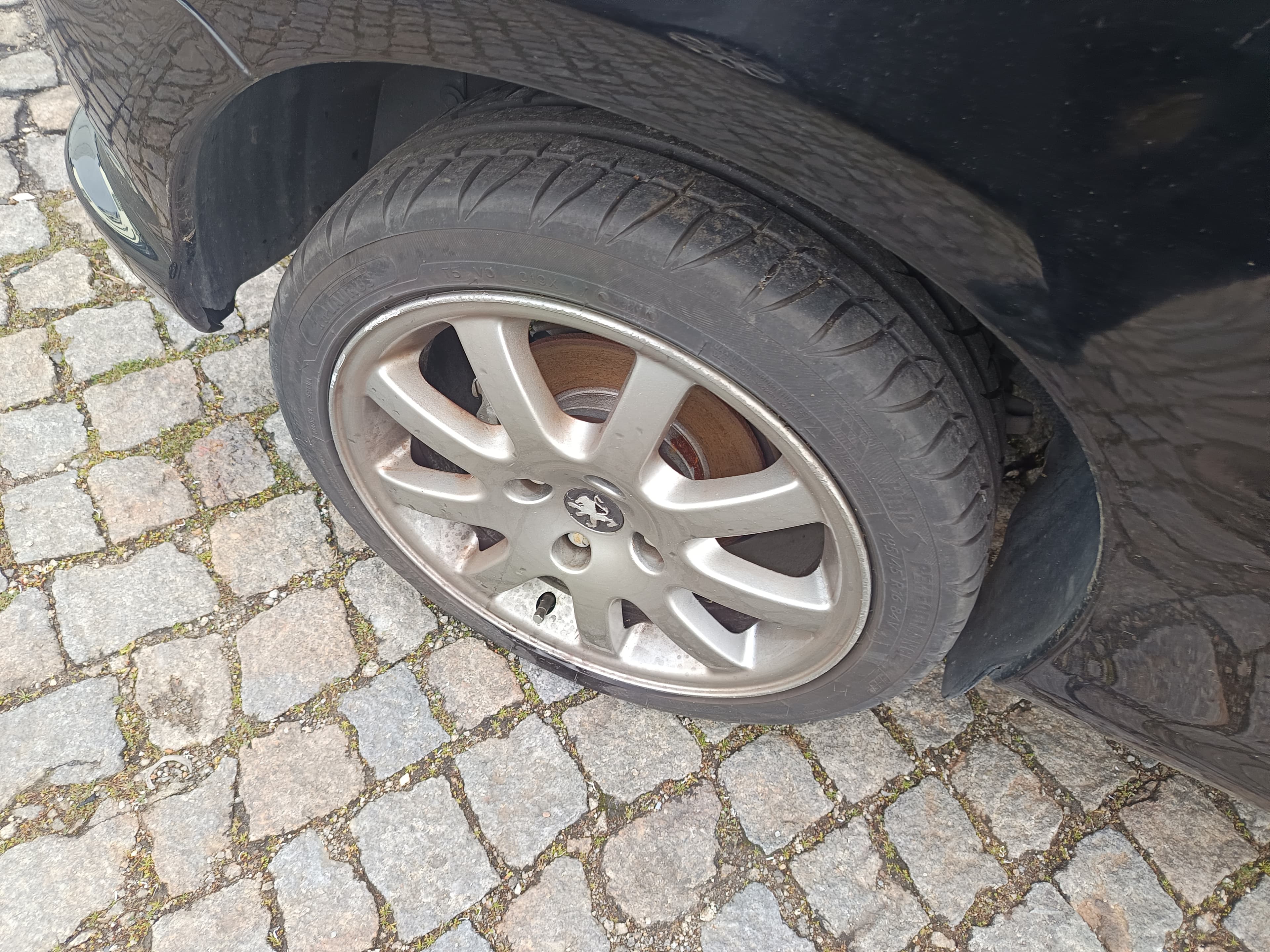 Peugeot 206 · Ano 2001 — imagem 9