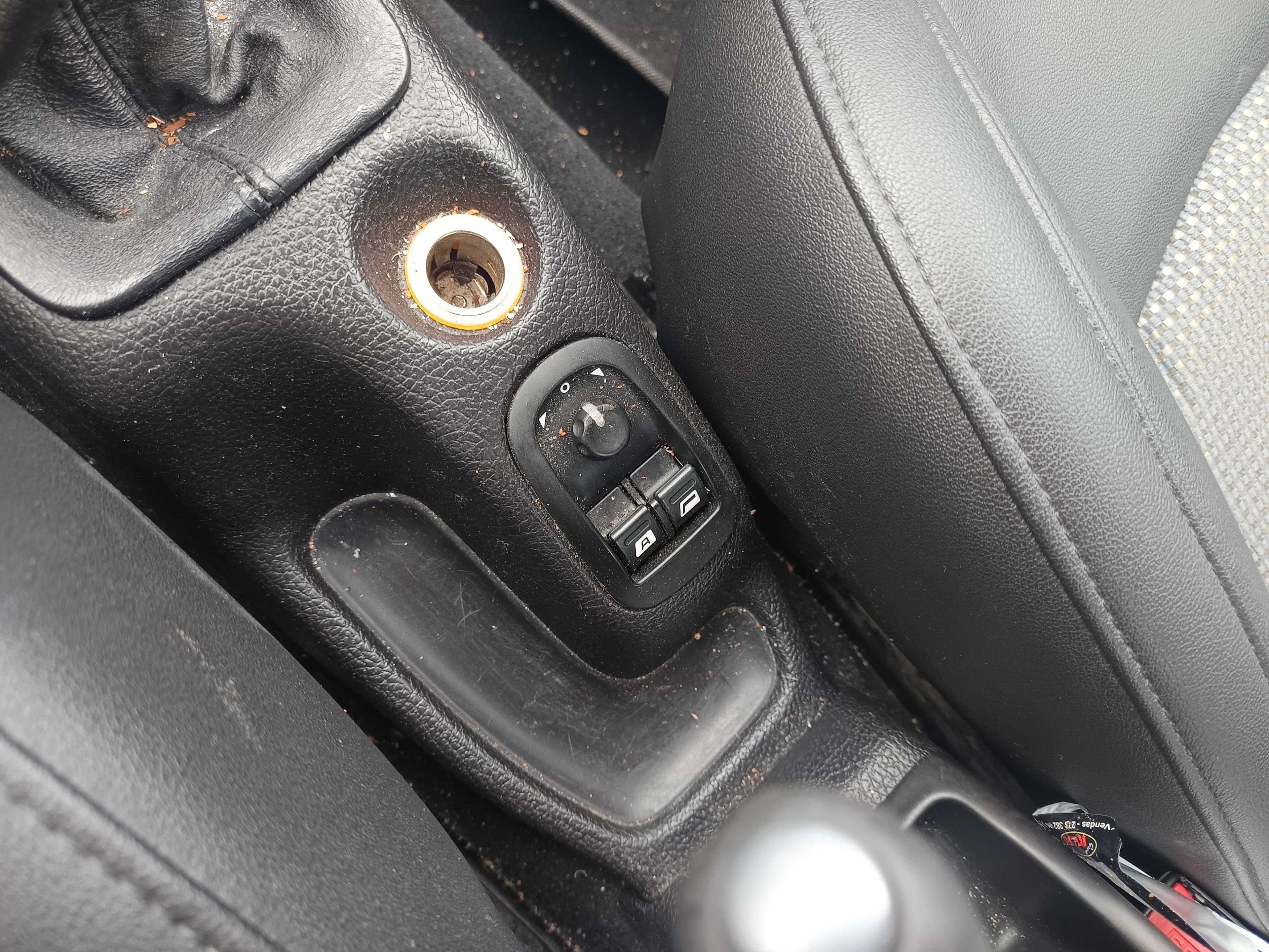 Peugeot 206 · Ano 2001 — imagem 27
