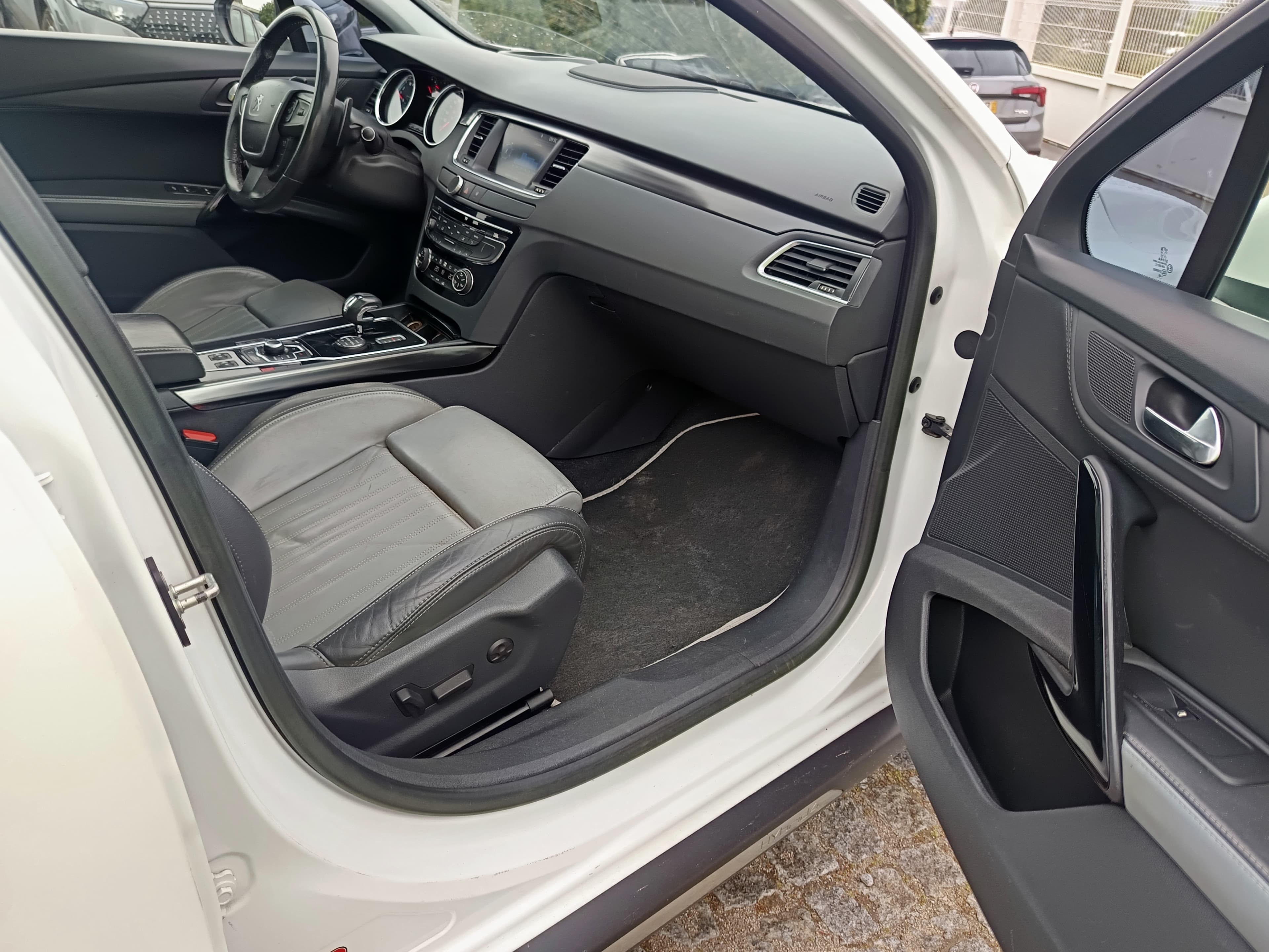 Peugeot 508 HDI 16 · Ano 2013 — imagem 29