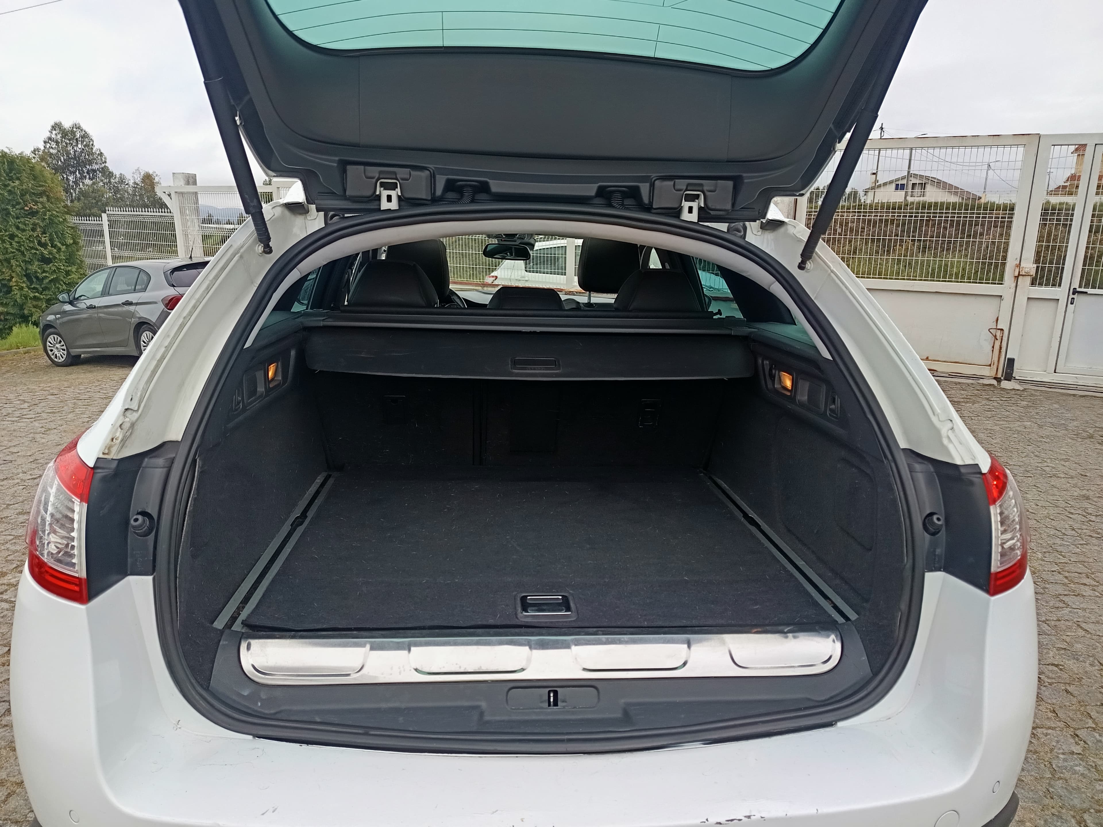 Peugeot 508 HDI 16 · Ano 2013 — imagem 23