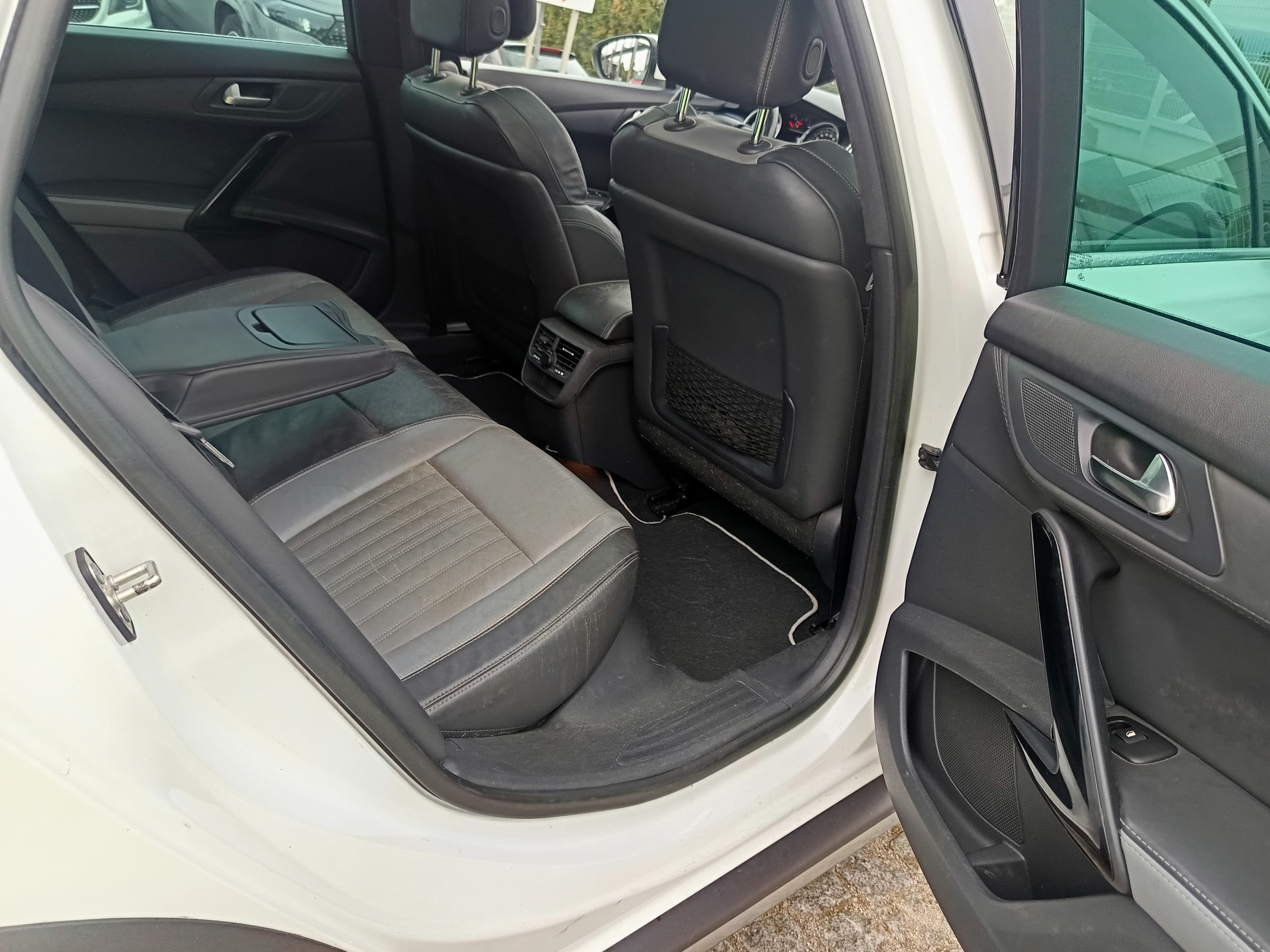 Peugeot 508 HDI 16 · Ano 2013 — imagem 26