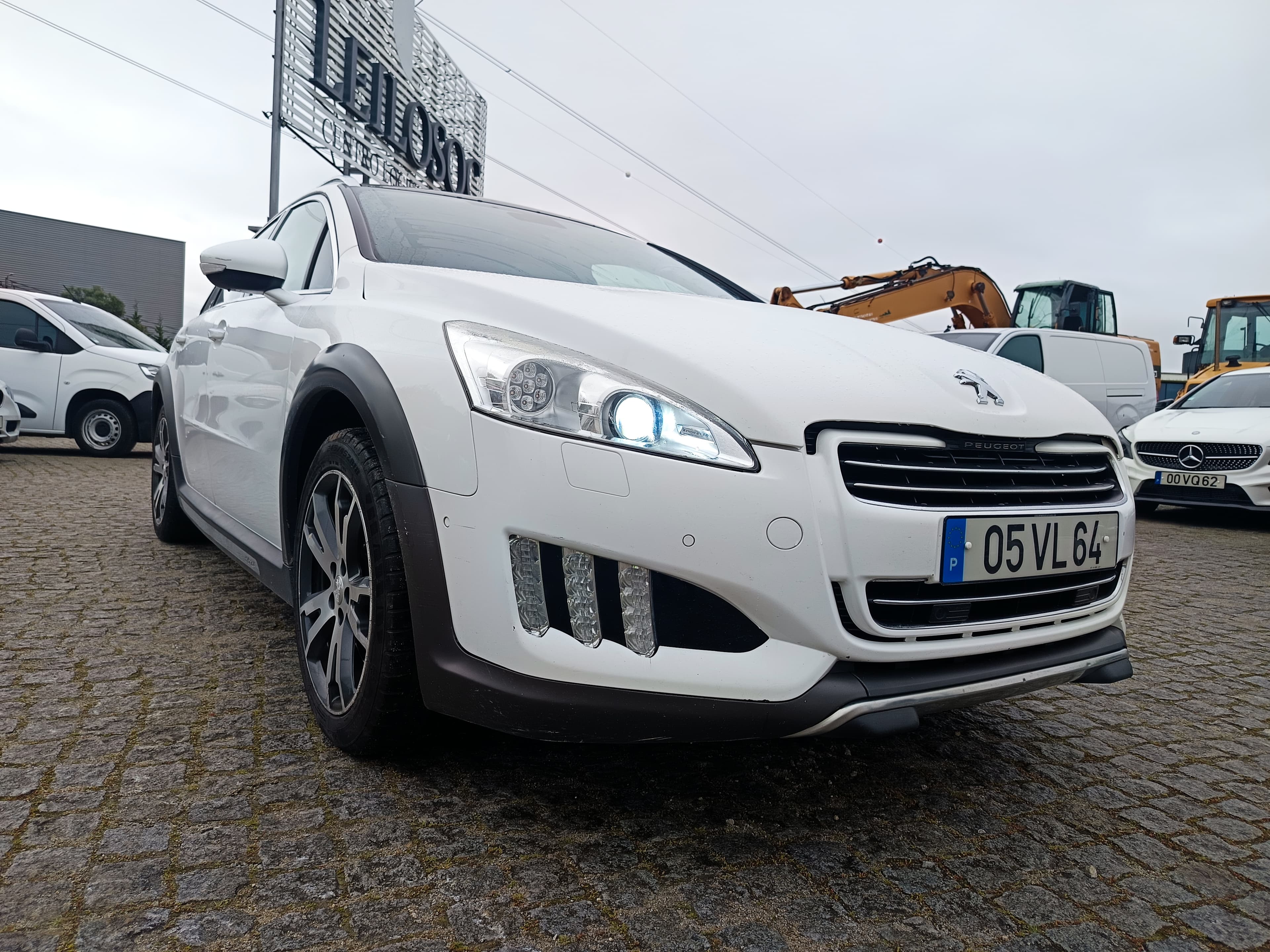 Peugeot 508 HDI 16 · Ano 2013 — imagem 4