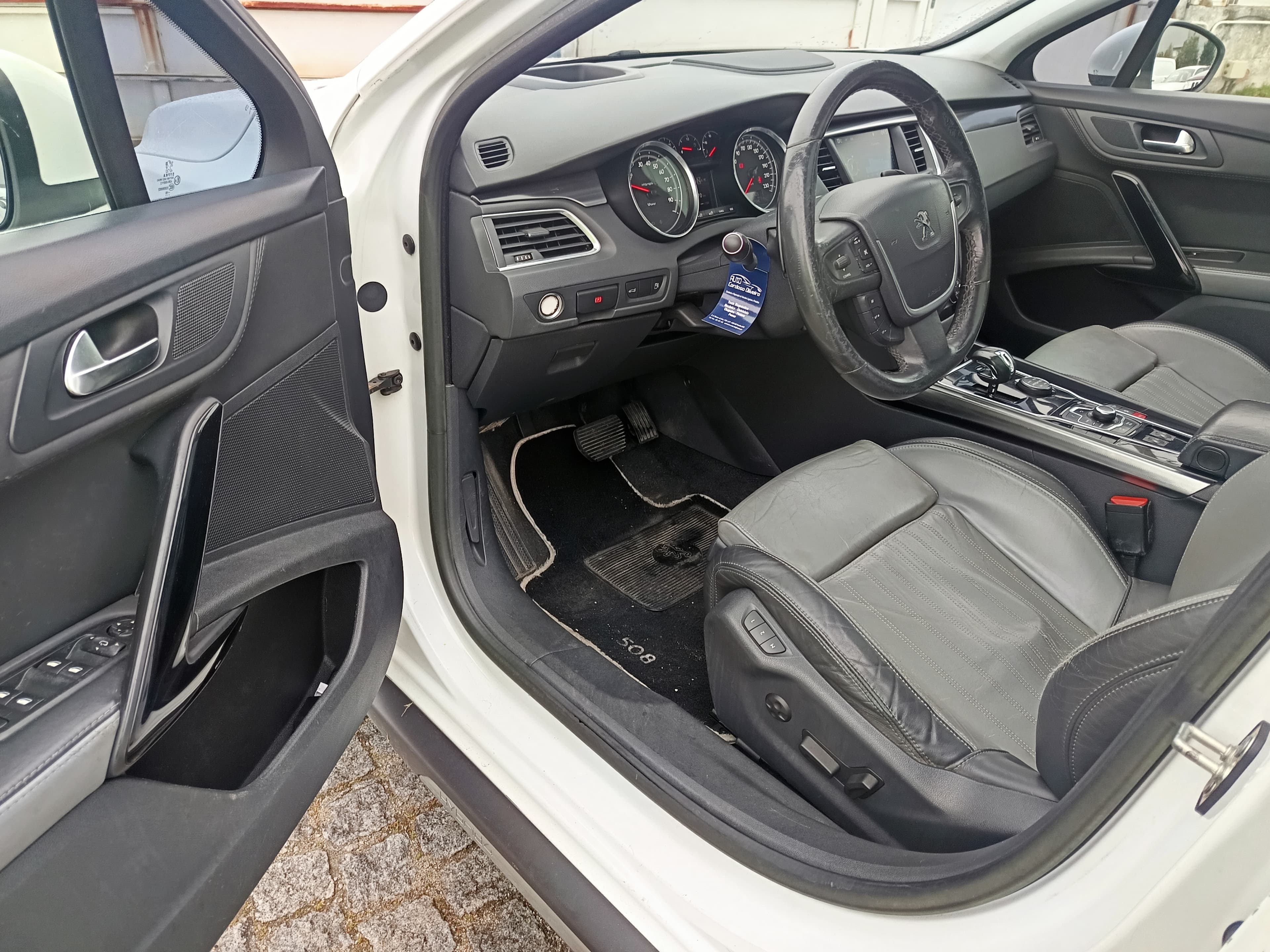 Peugeot 508 HDI 16 · Ano 2013 — imagem 35