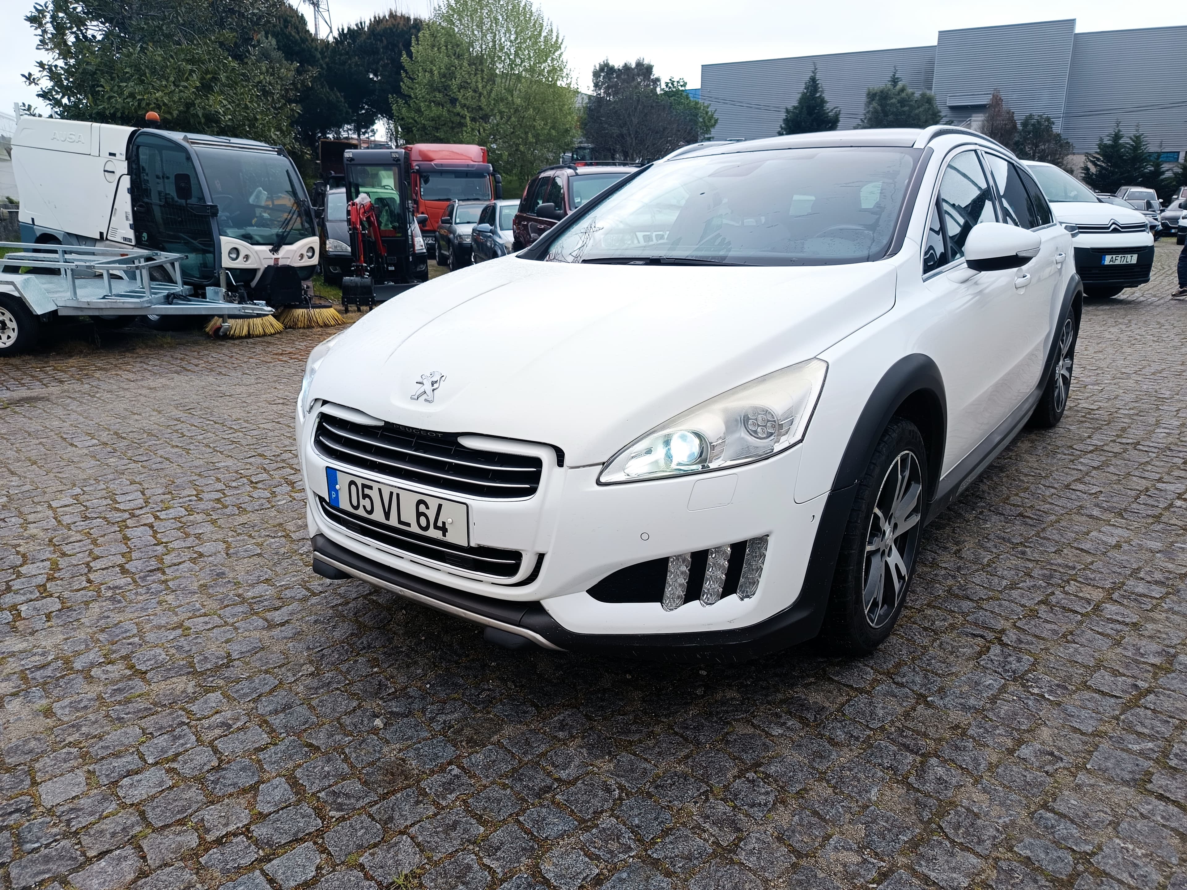 Peugeot 508 HDI 16 · Ano 2013 — imagem 1