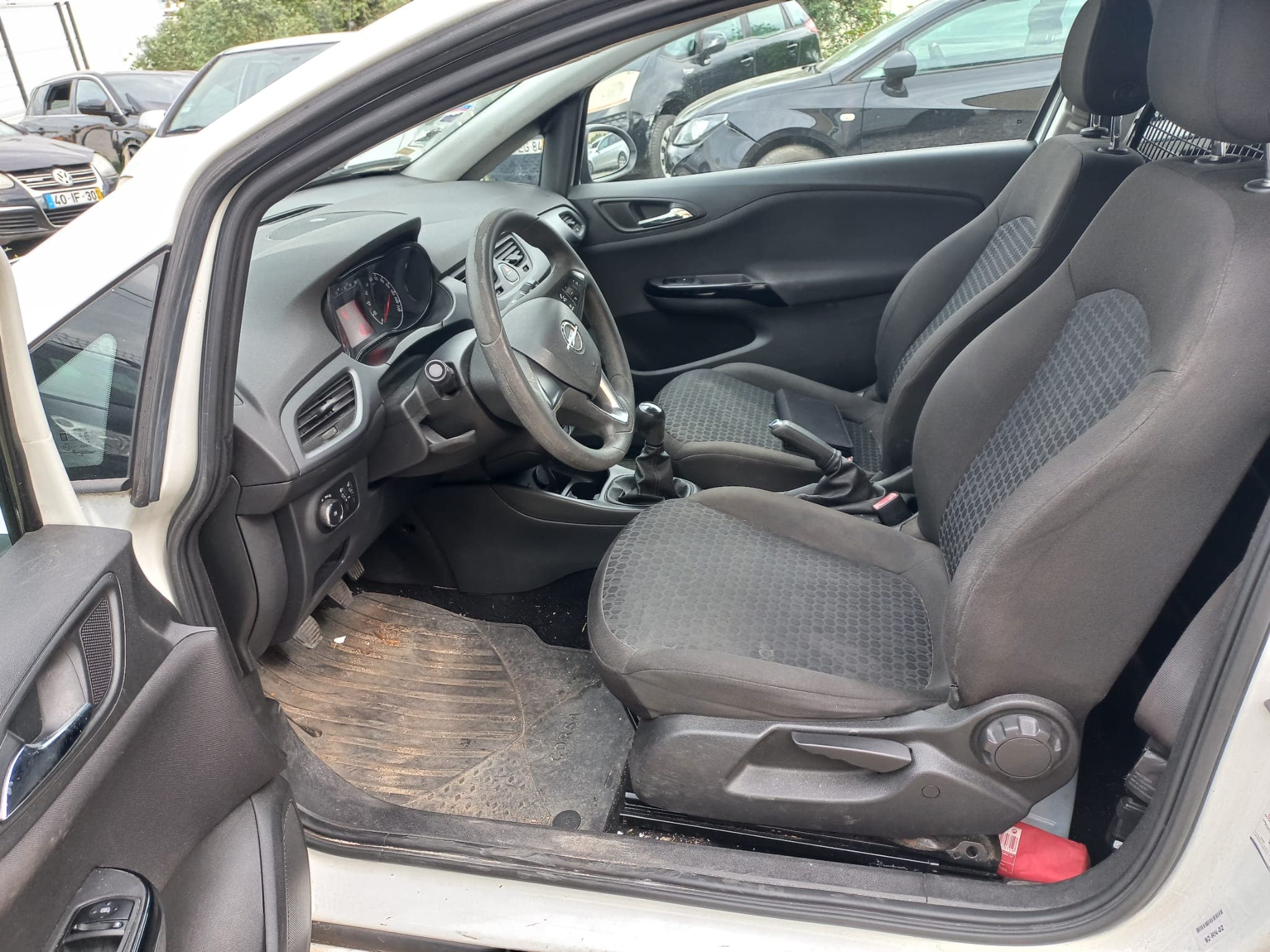 Opel Corsa · Ano 2016 — imagem 18