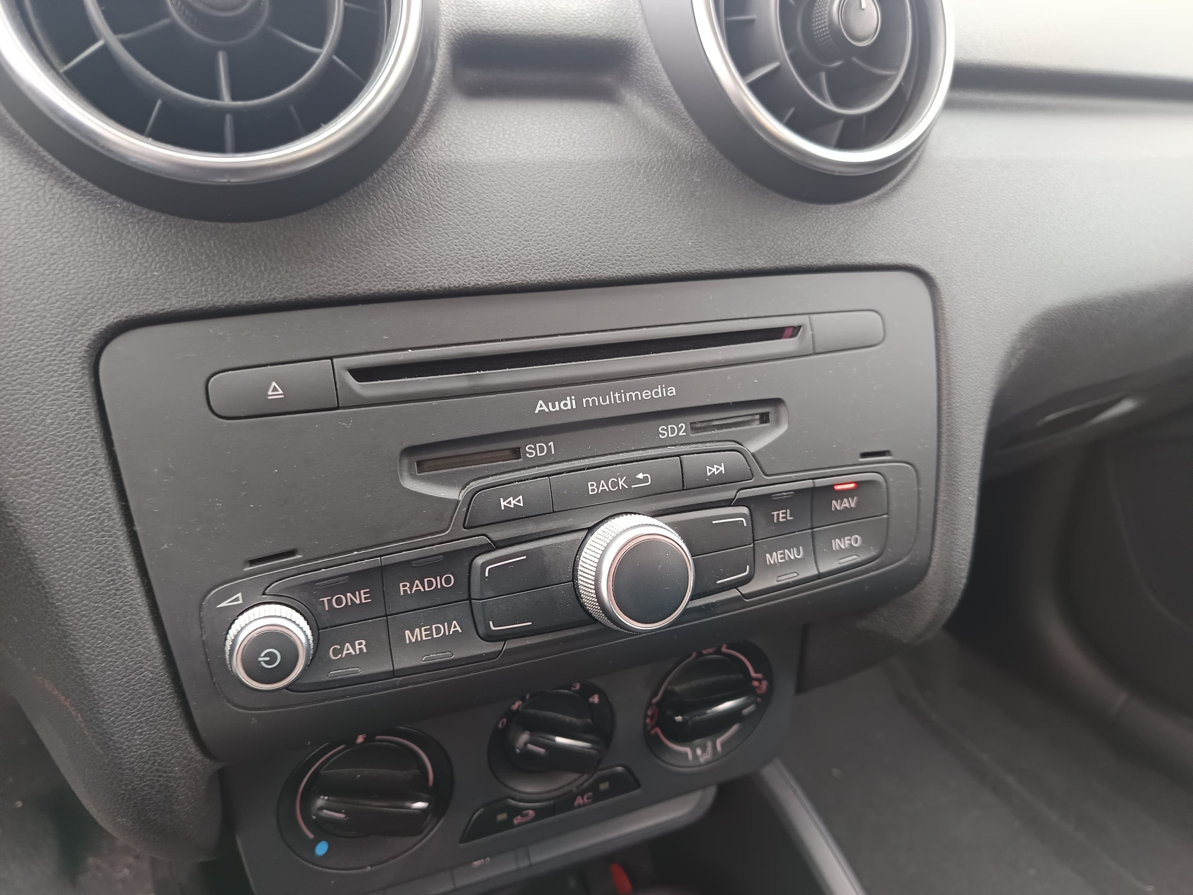 Audi A1 · Ano 2011 — imagem 31