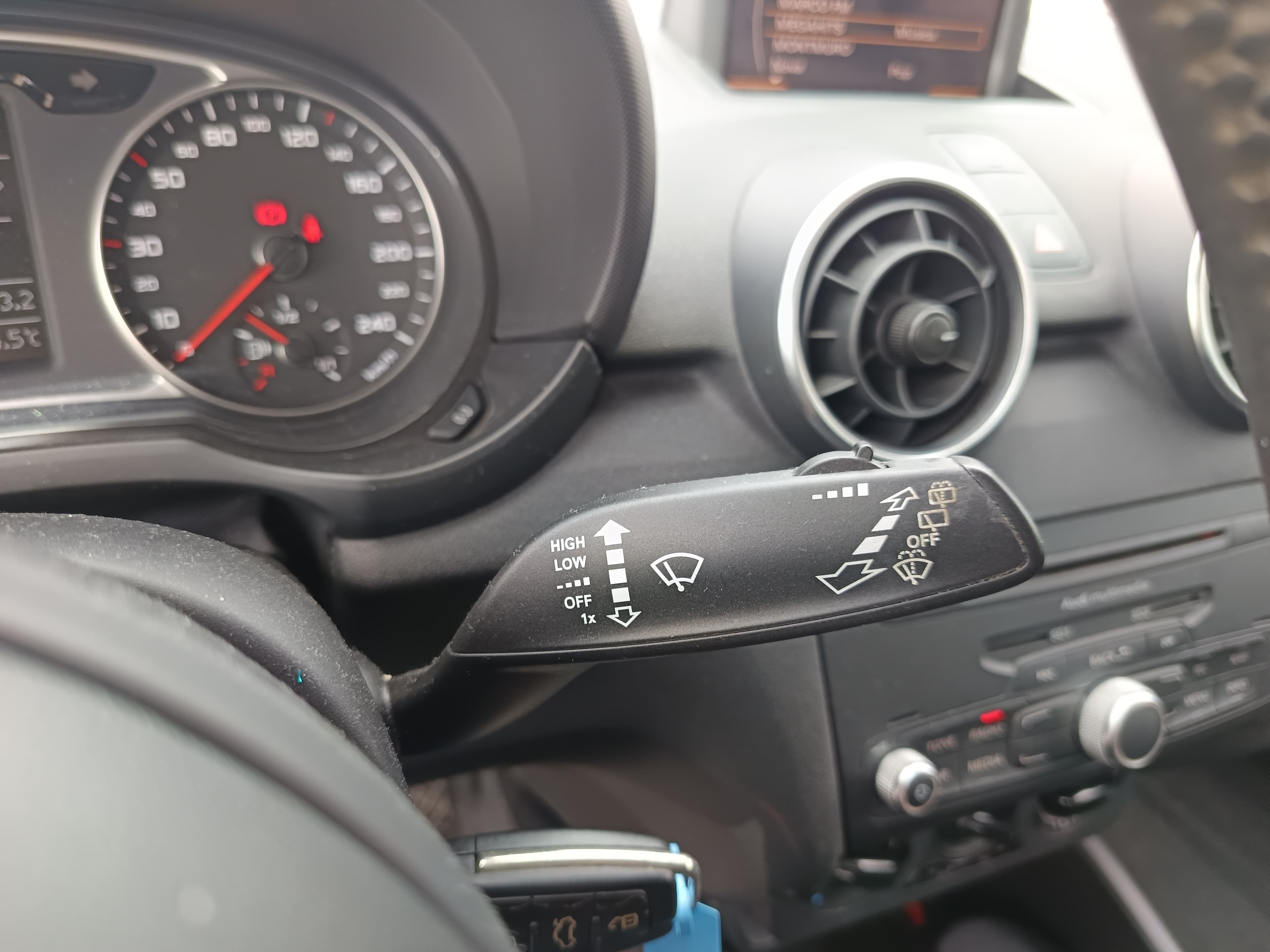 Audi A1 · Ano 2011 — imagem 36