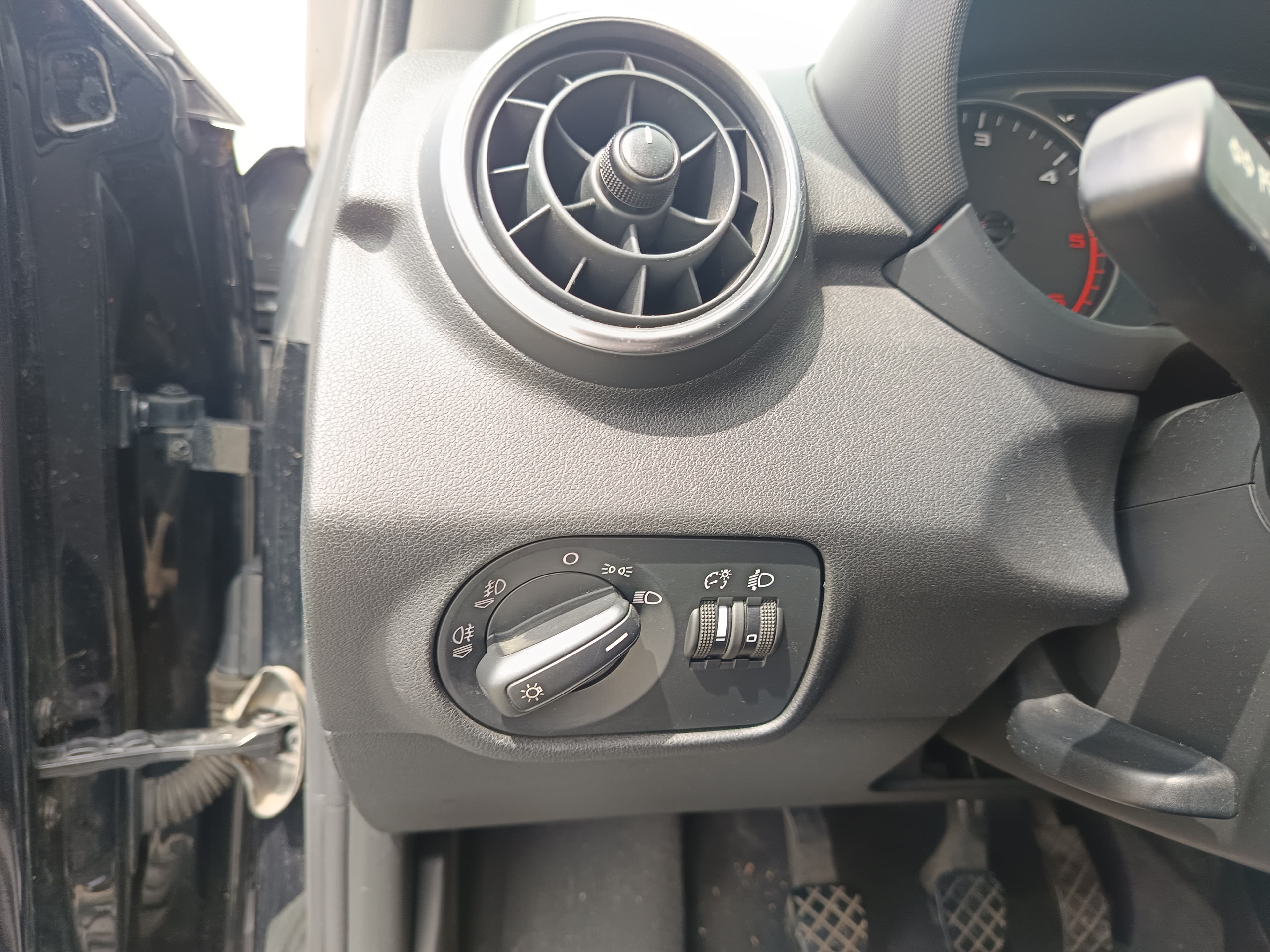 Audi A1 · Ano 2011 — imagem 38