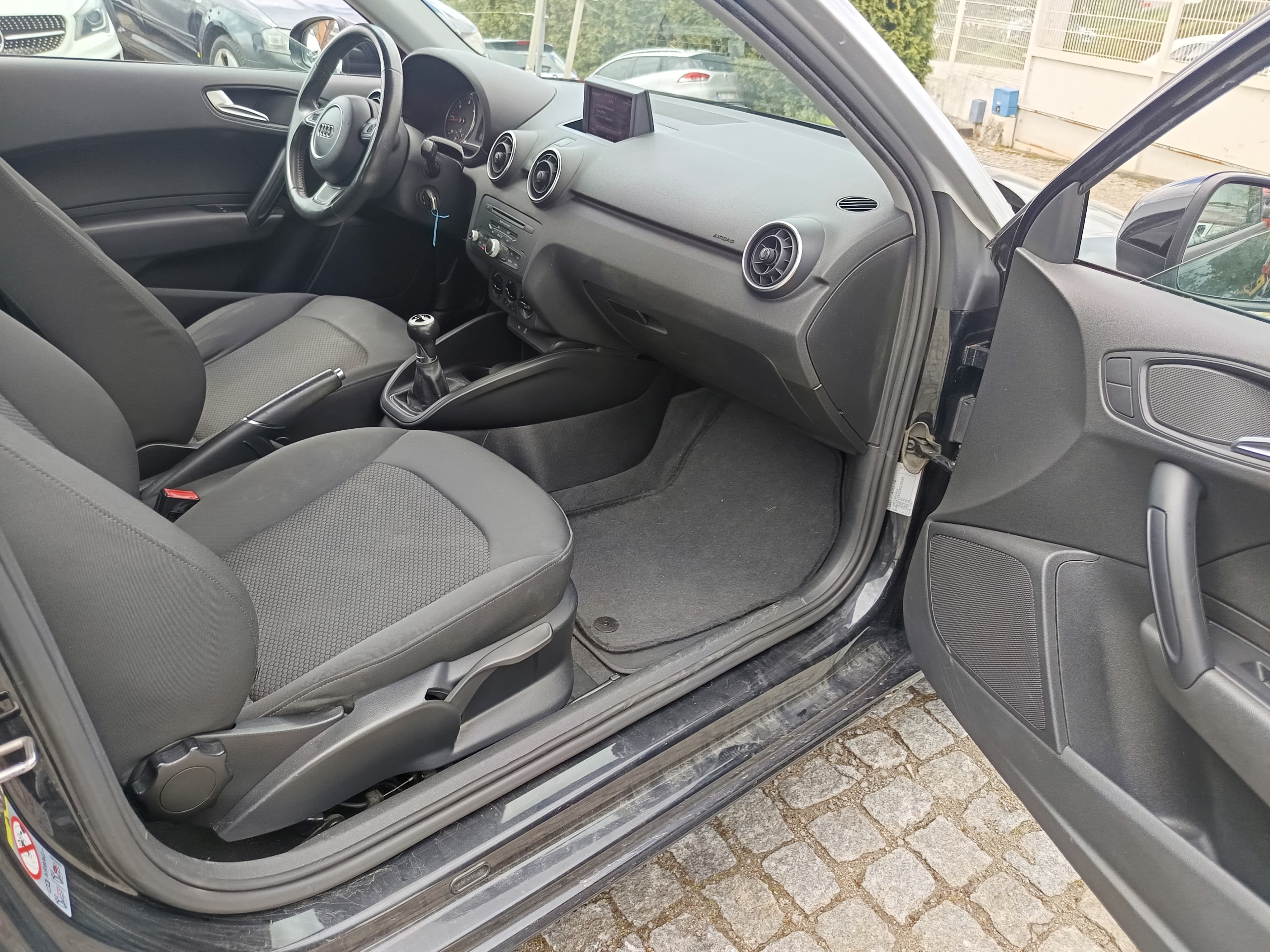 Audi A1 · Ano 2011 — imagem 22
