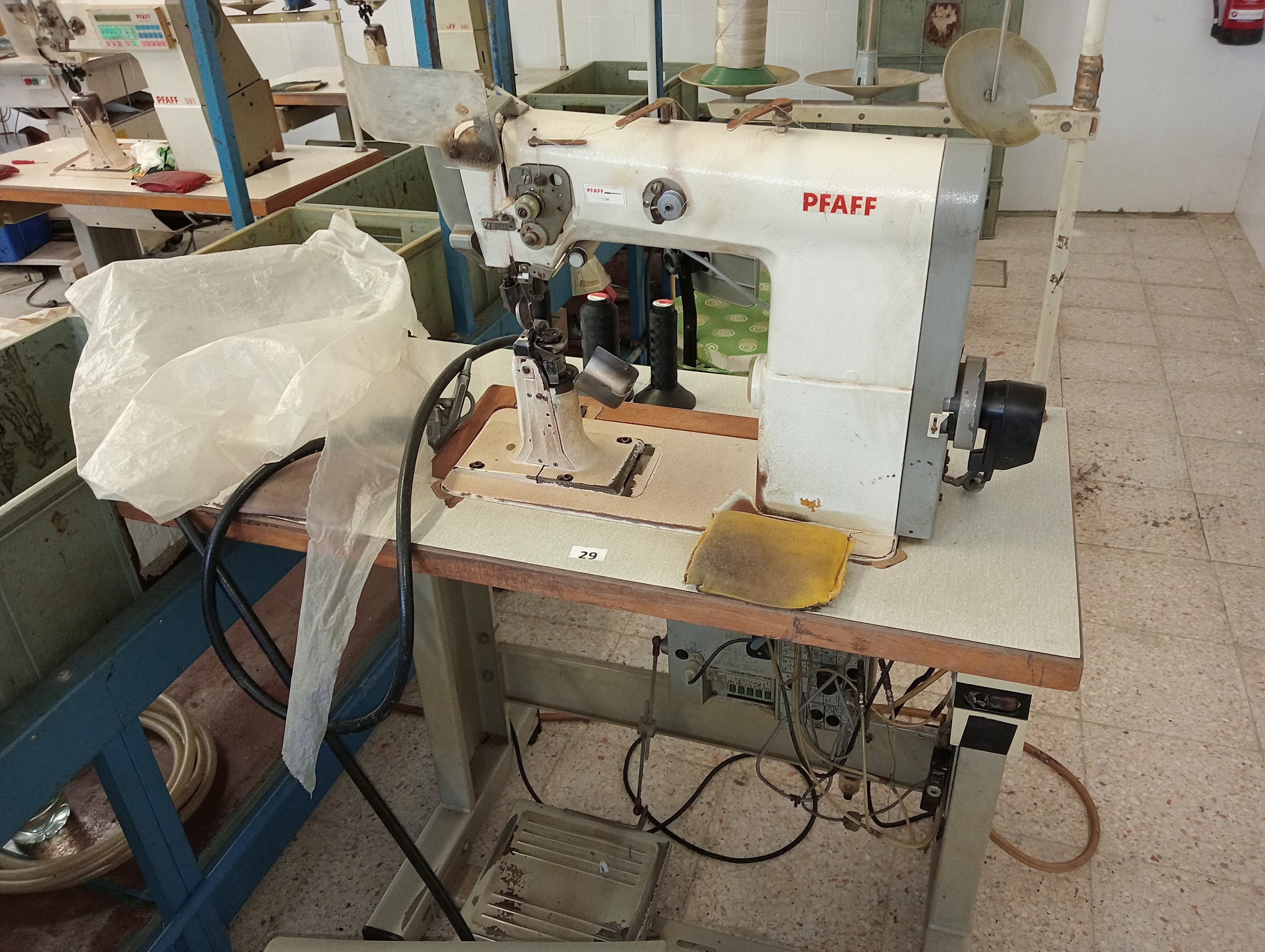 Máquinas de Costura · Coluna Alta · Rebites — image 22