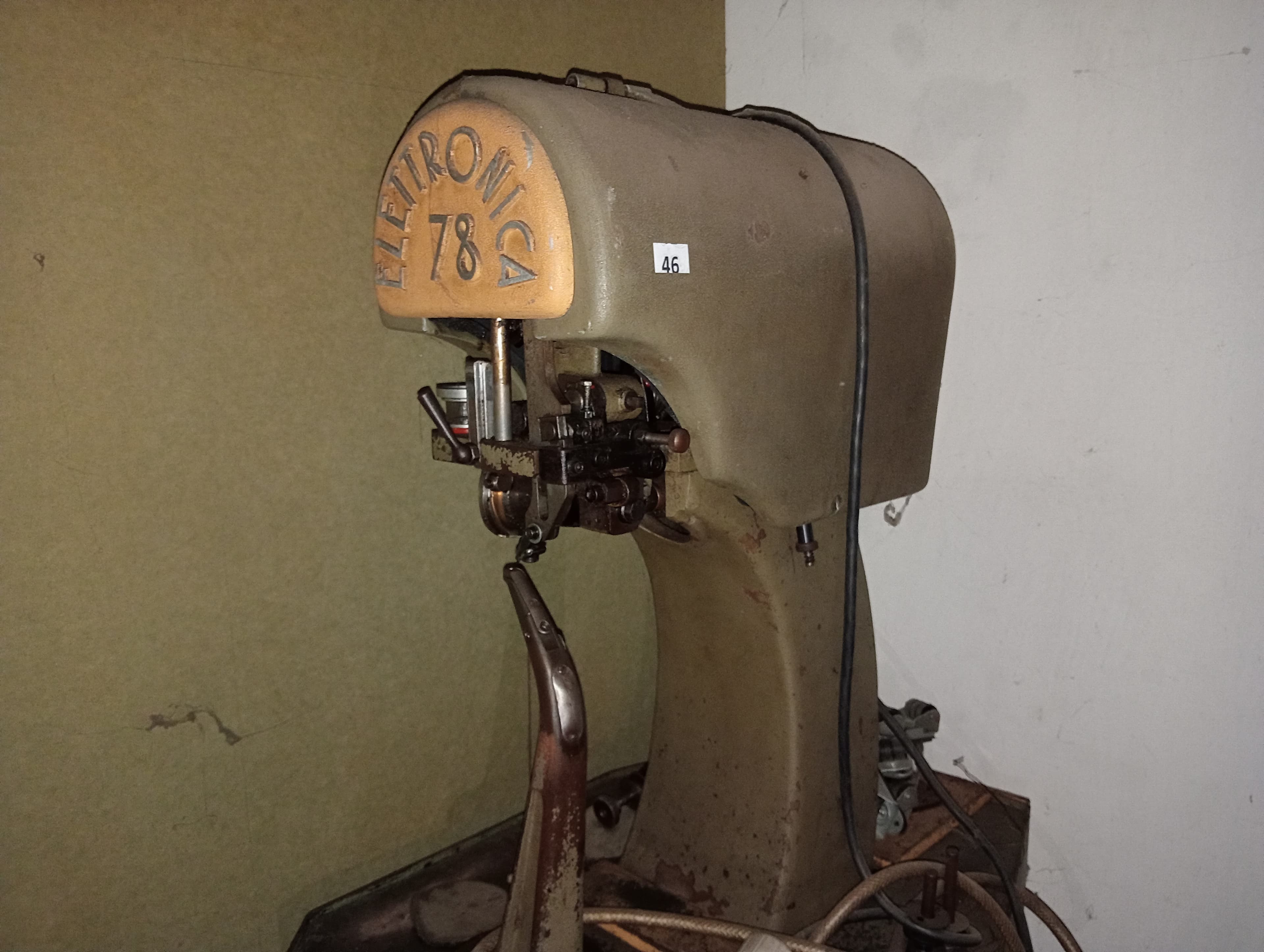 Máquina de Calcanheiras, Coser solas e Pregar saltos — imagem 5