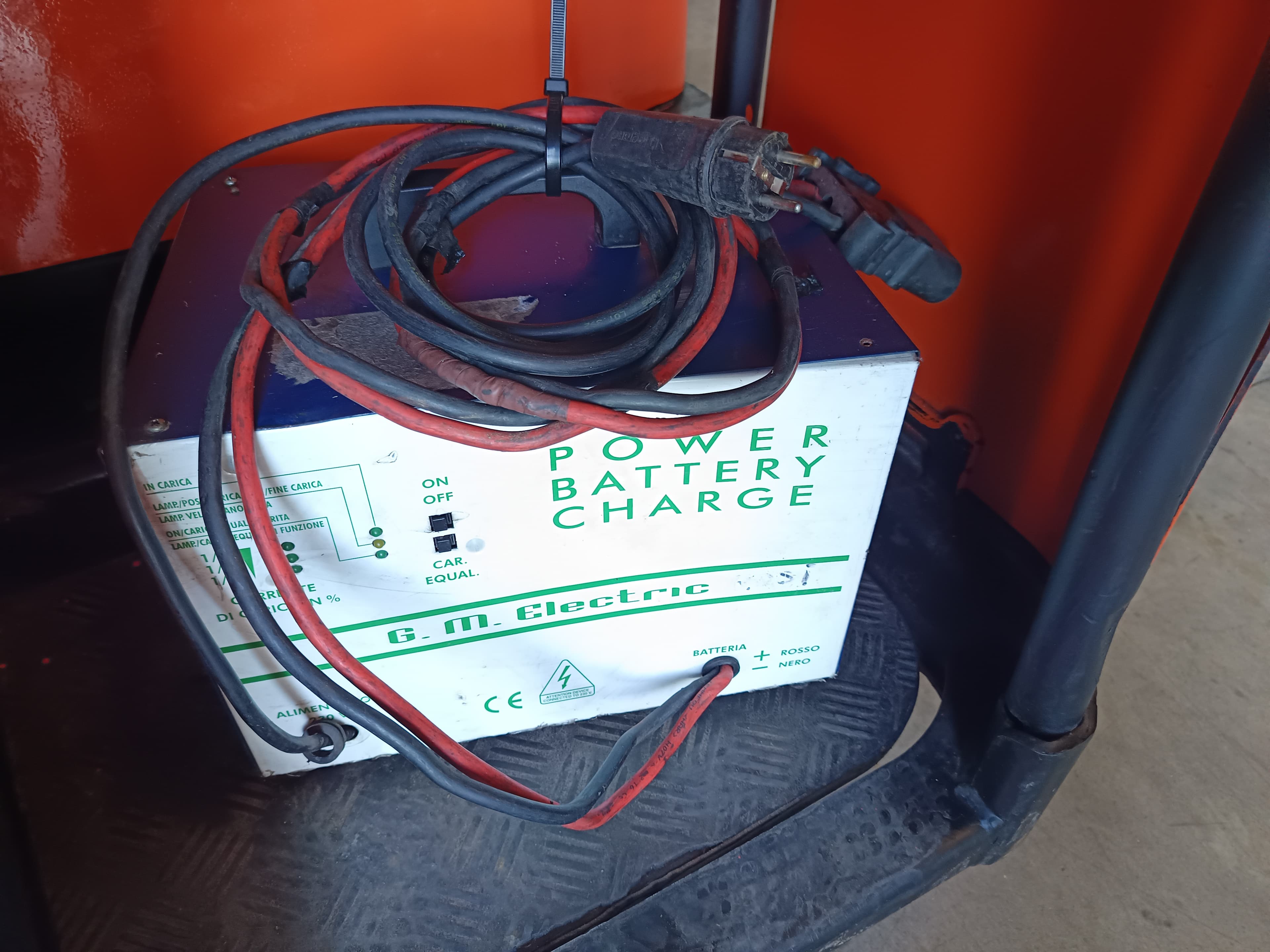 Porta Paletes BT · Elétrico · Ano 2013 — imagem 9