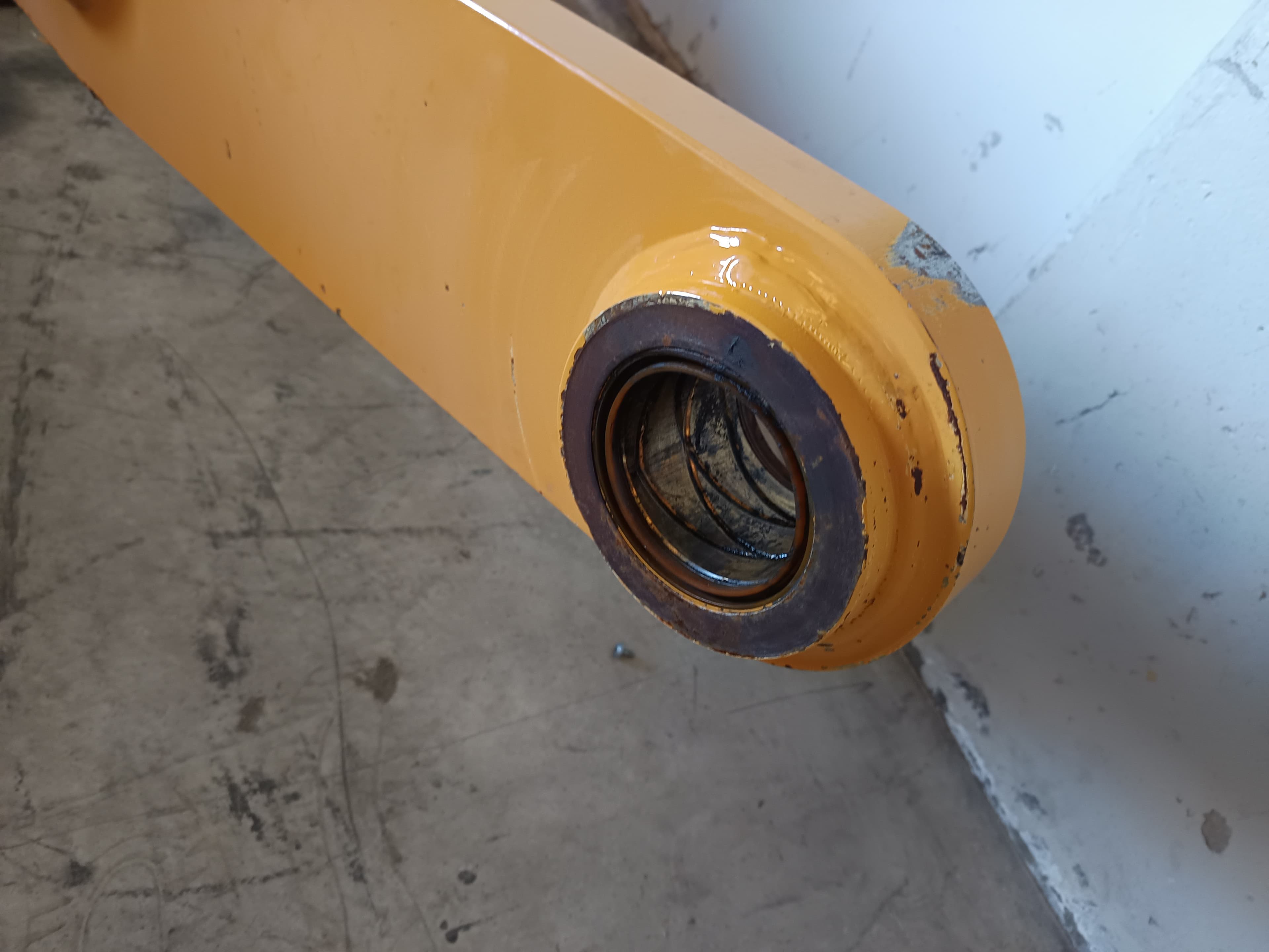 Liebherr Loader Arm — image 5