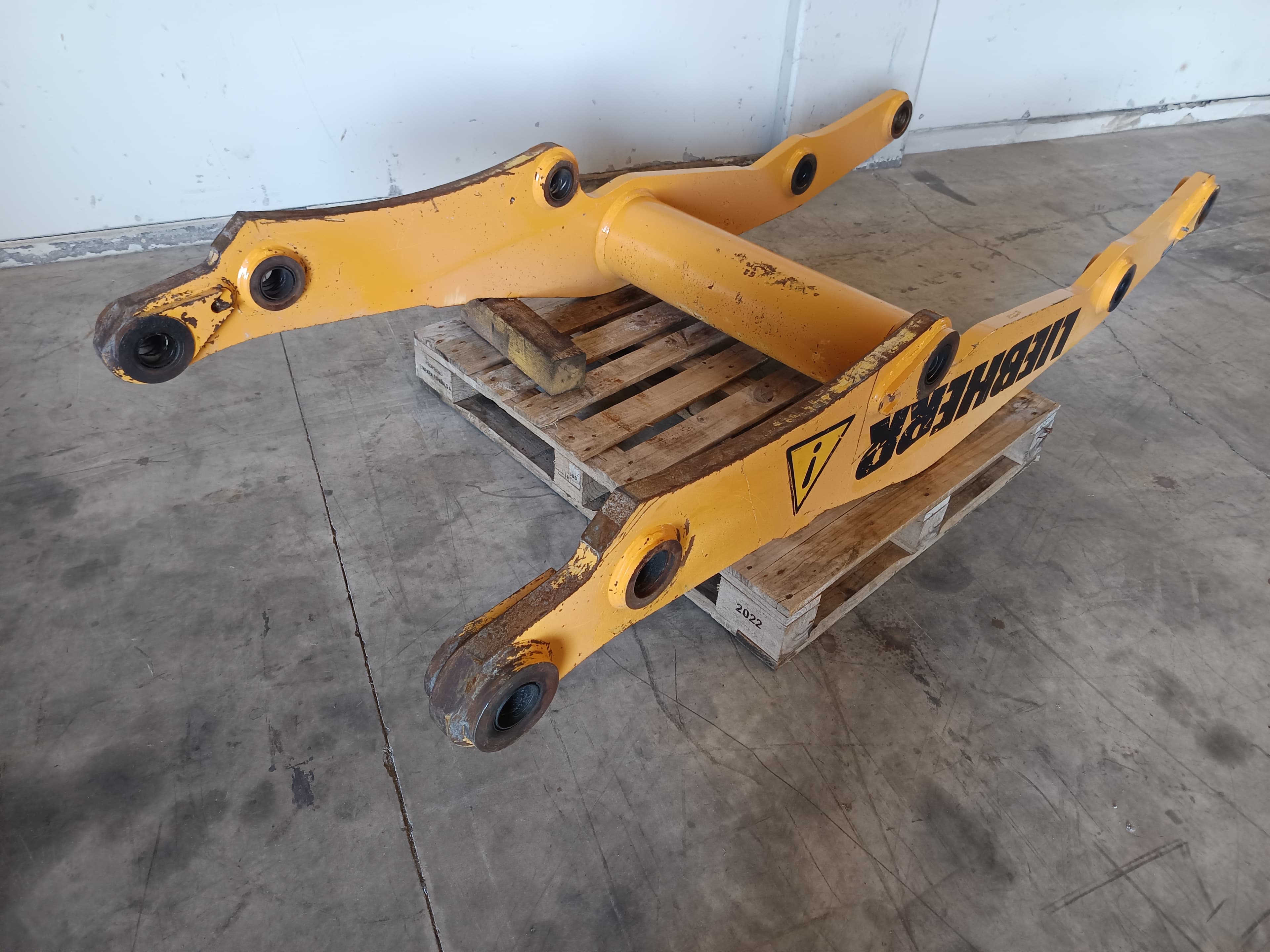 Liebherr Loader Arm — image 3