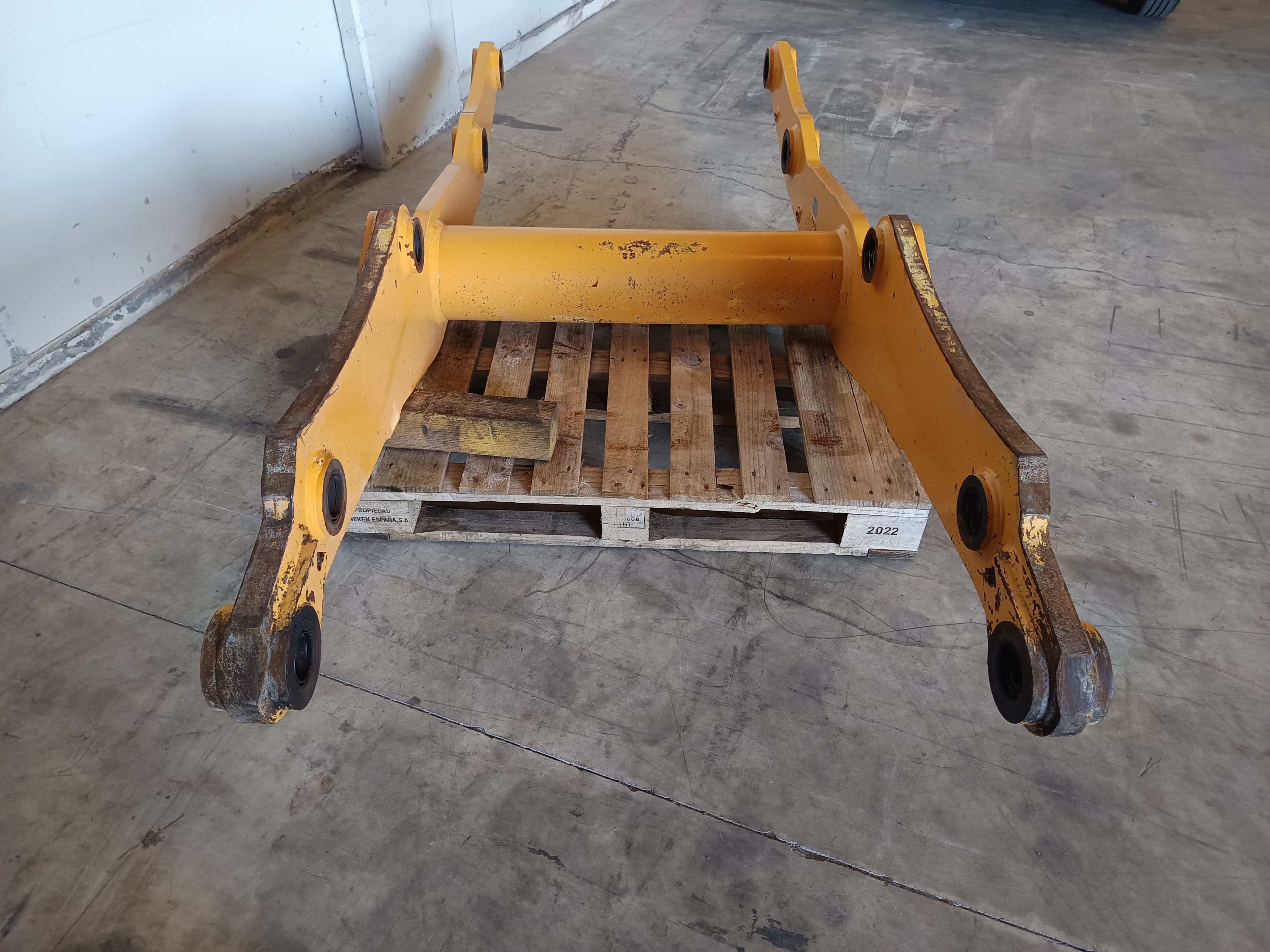 Liebherr Loader Arm — image 4