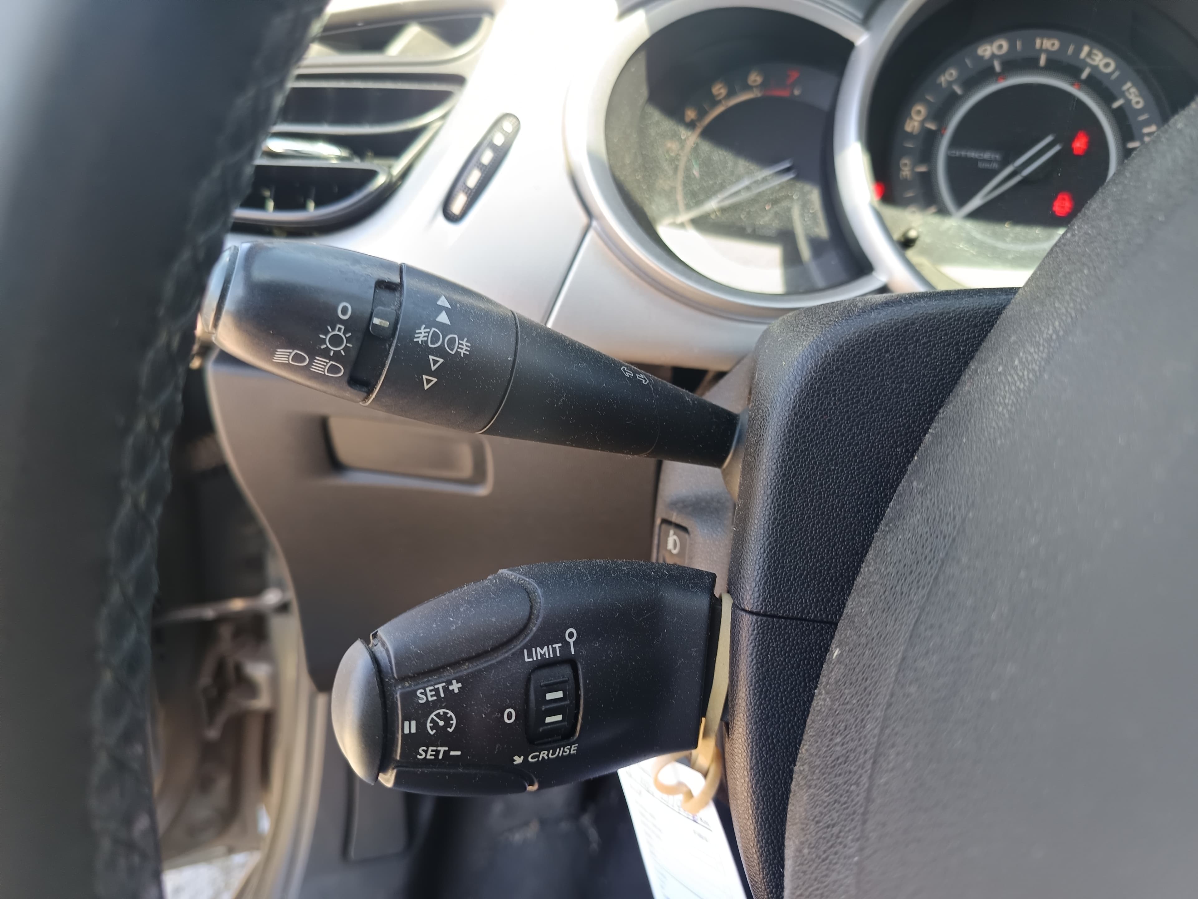 Citroën C3 · Ano 2010 — image 39
