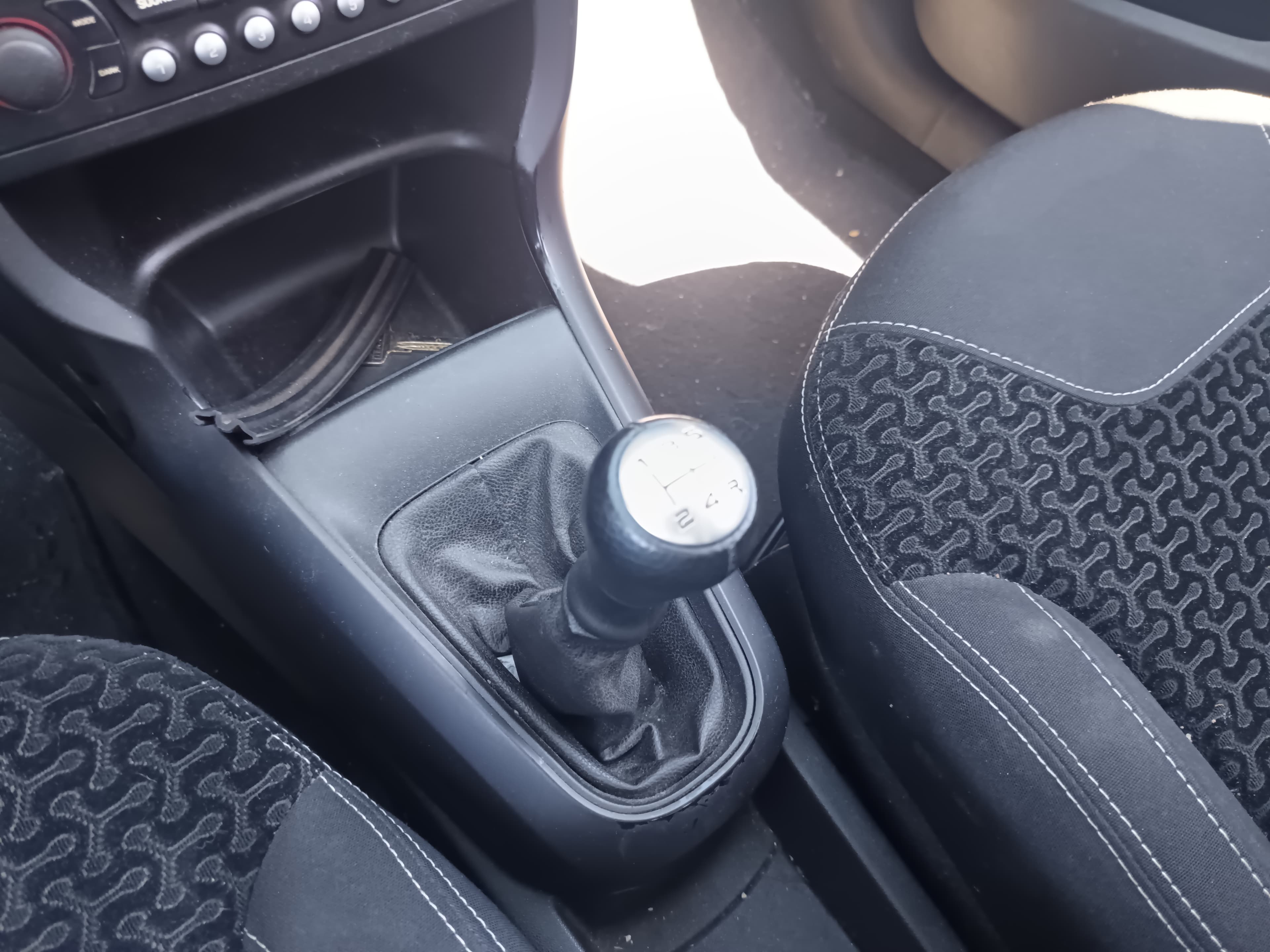 Citroën C3 · Ano 2010 — image 36