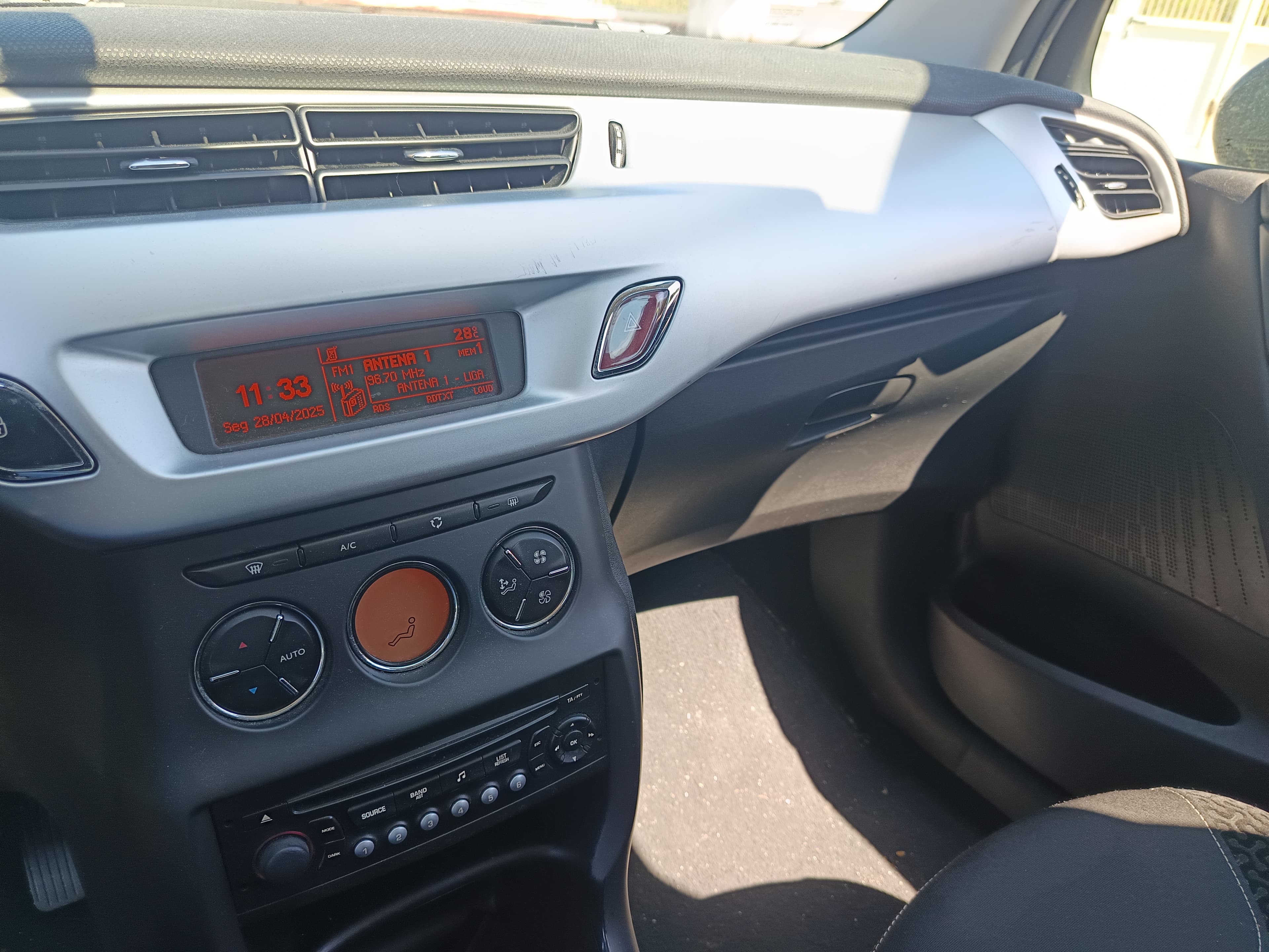 Citroën C3 · Ano 2010 — image 33