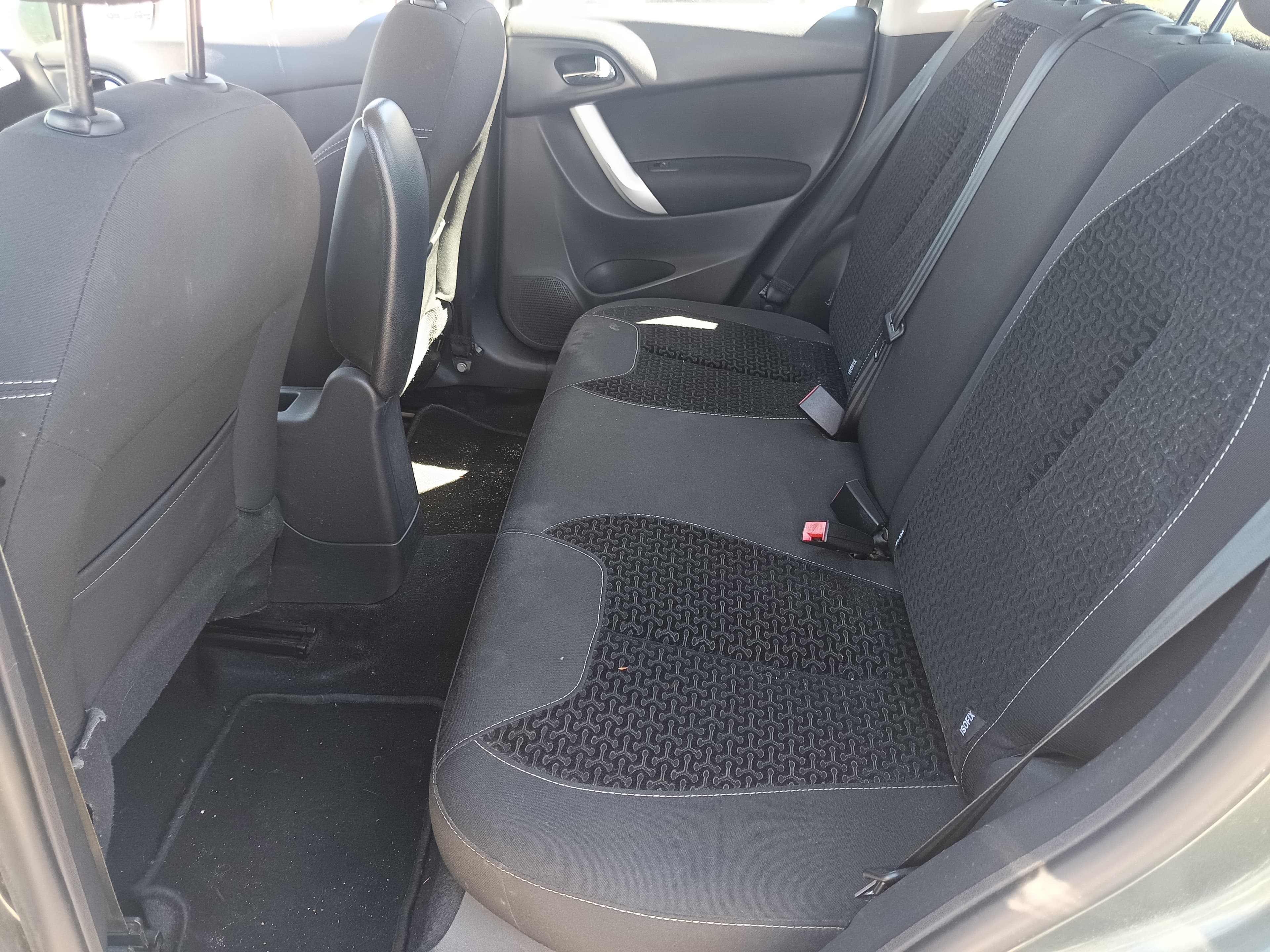 Citroën C3 · Ano 2010 — image 28