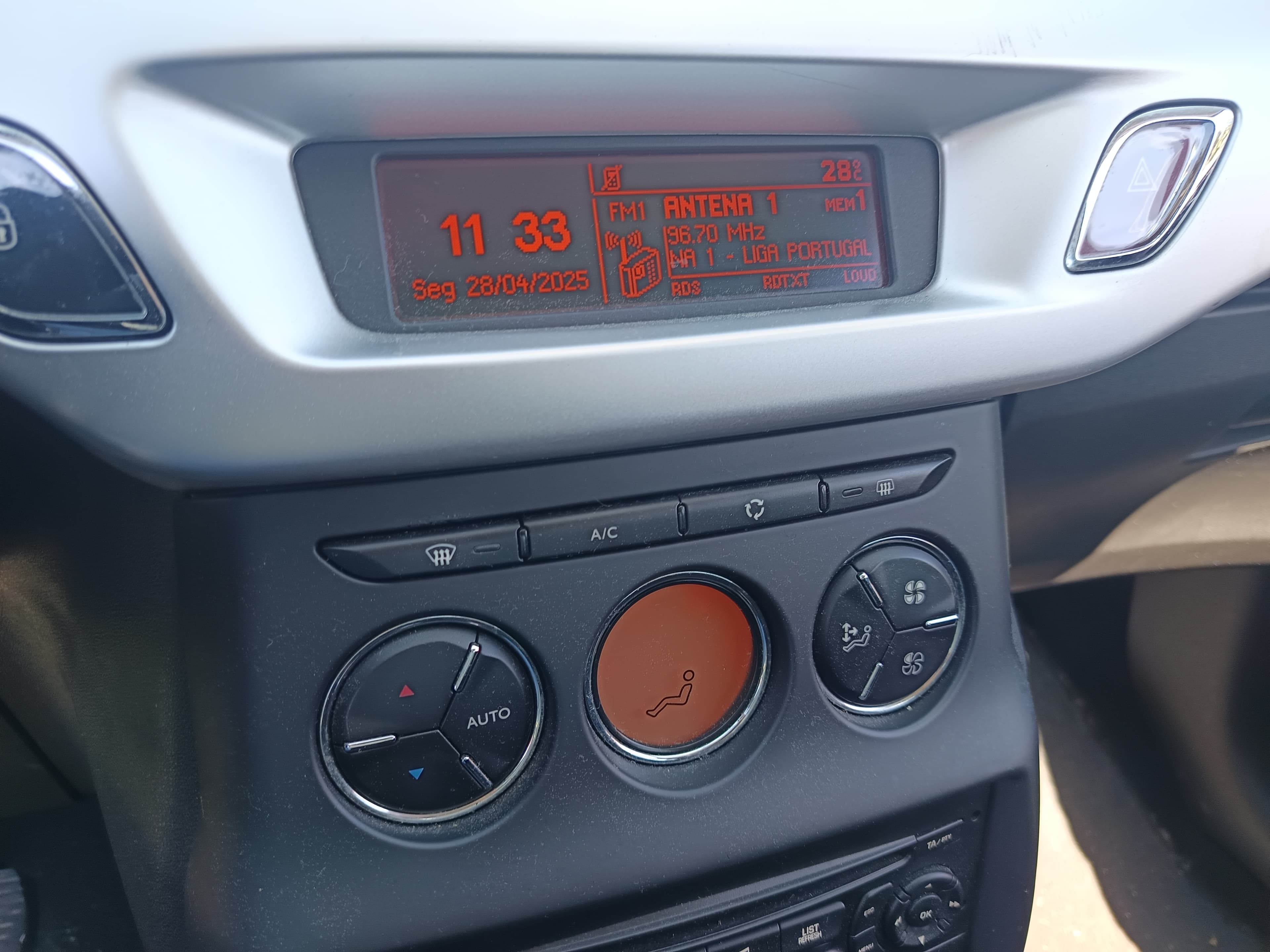 Citroën C3 · Ano 2010 — image 40