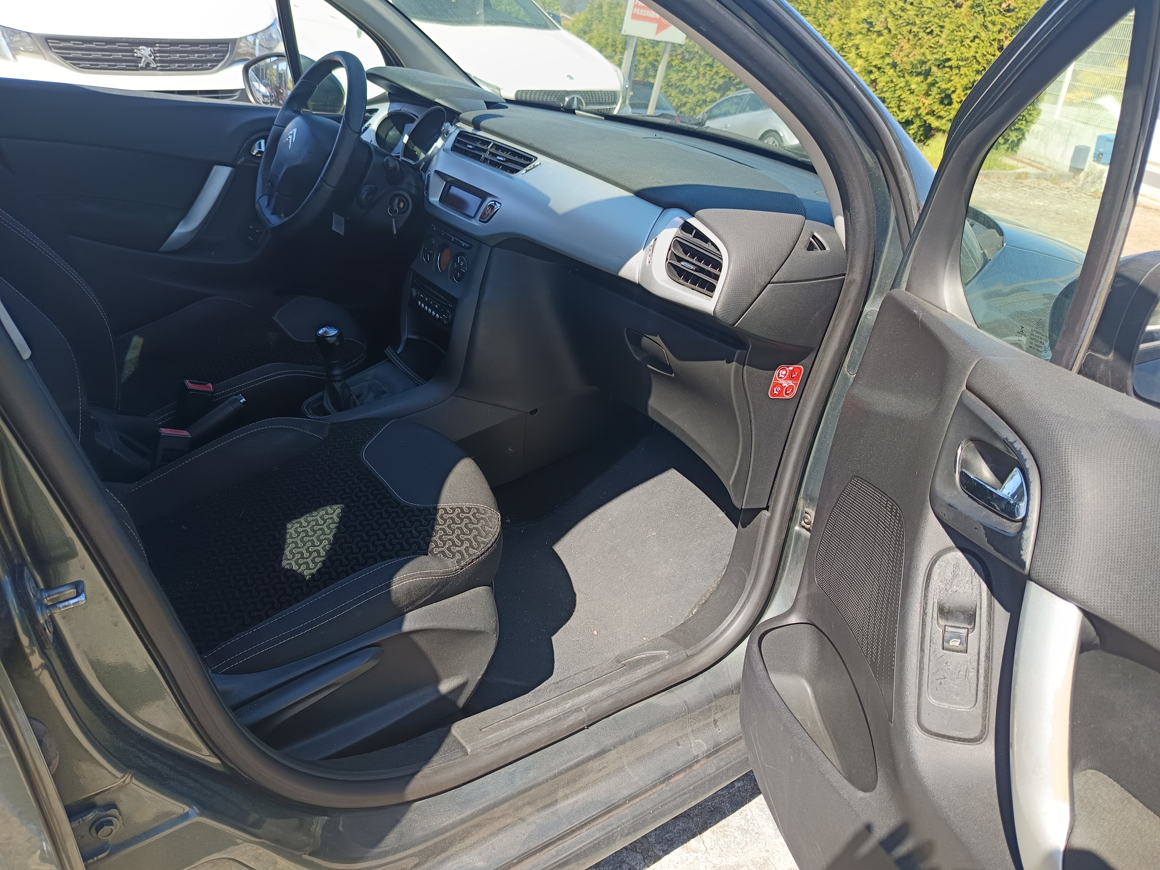 Citroën C3 · Ano 2010 — image 23