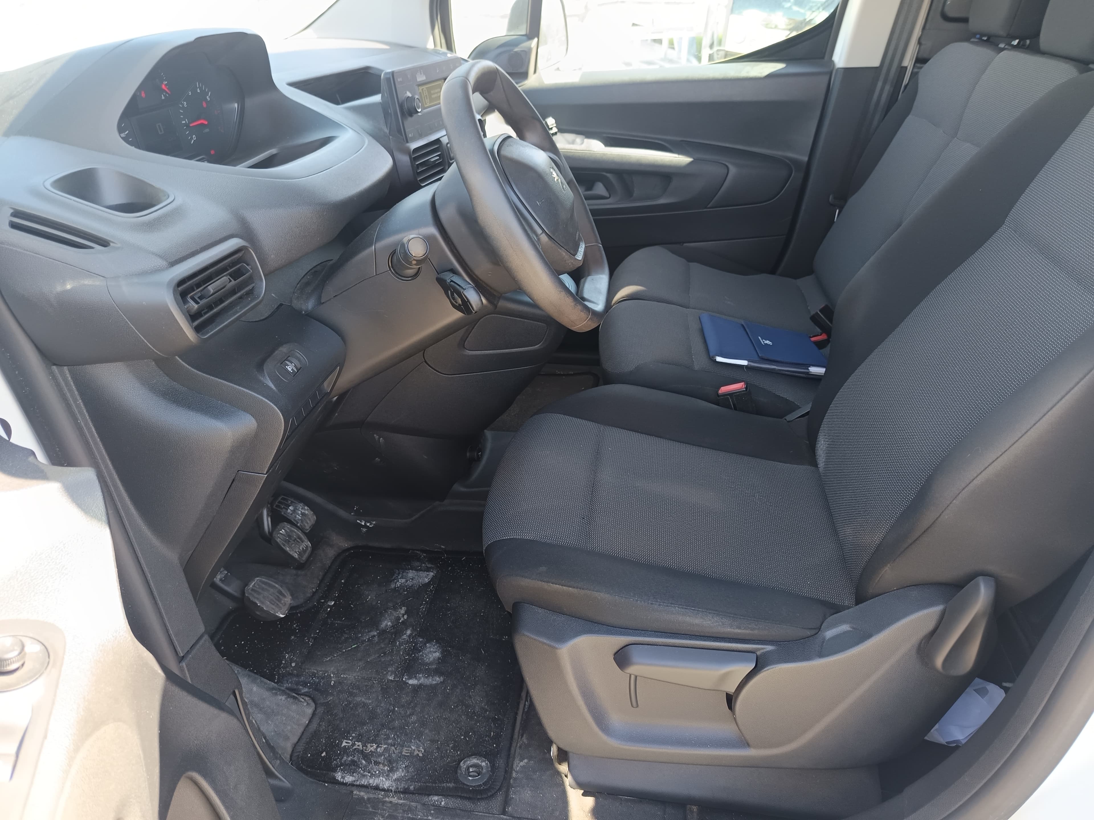 Peugeot Partner 1.5 BlueHDi · Ano 2020 — imagem 25