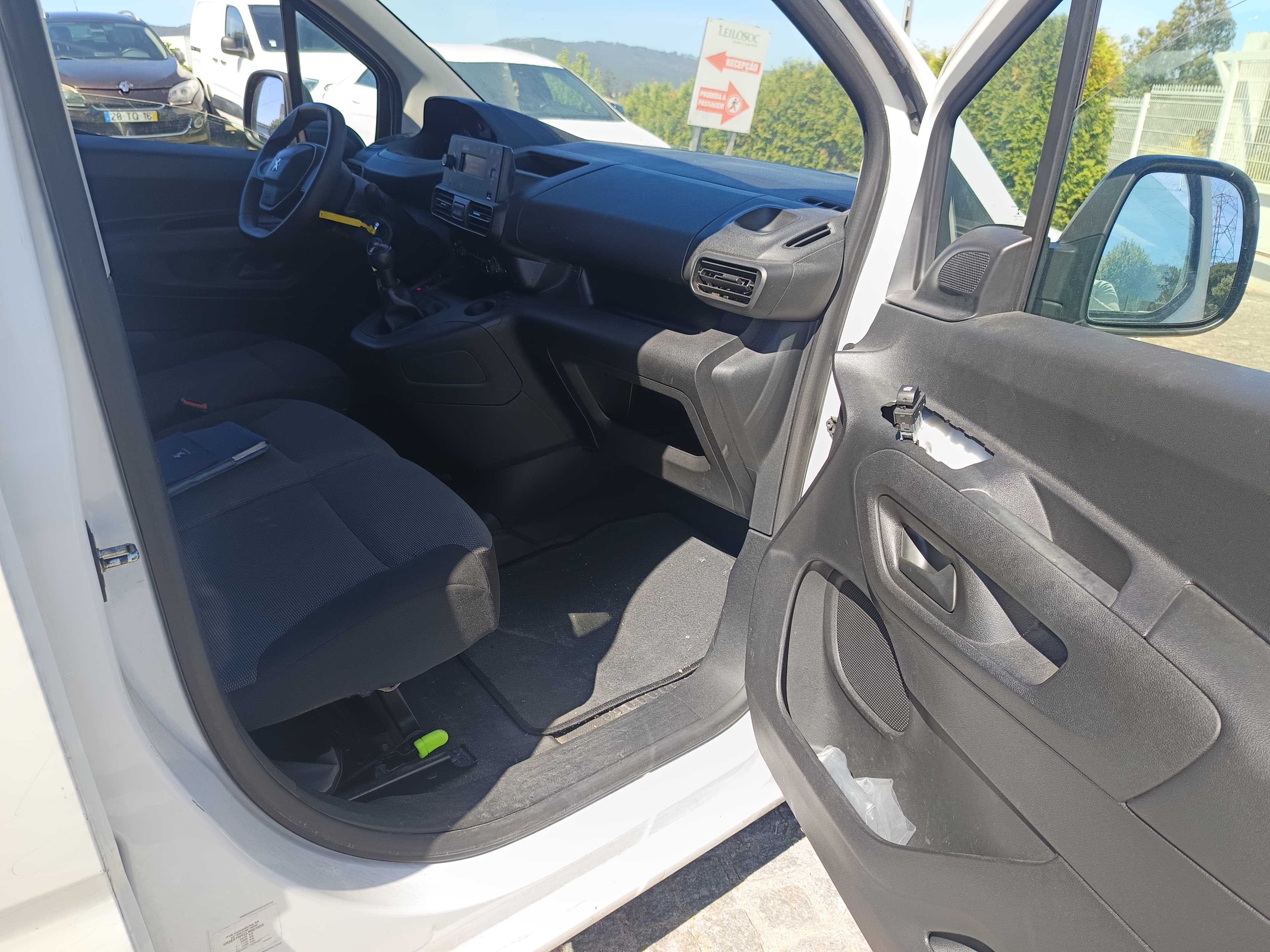 Peugeot Partner 1.5 BlueHDi · Ano 2020 — imagem 19
