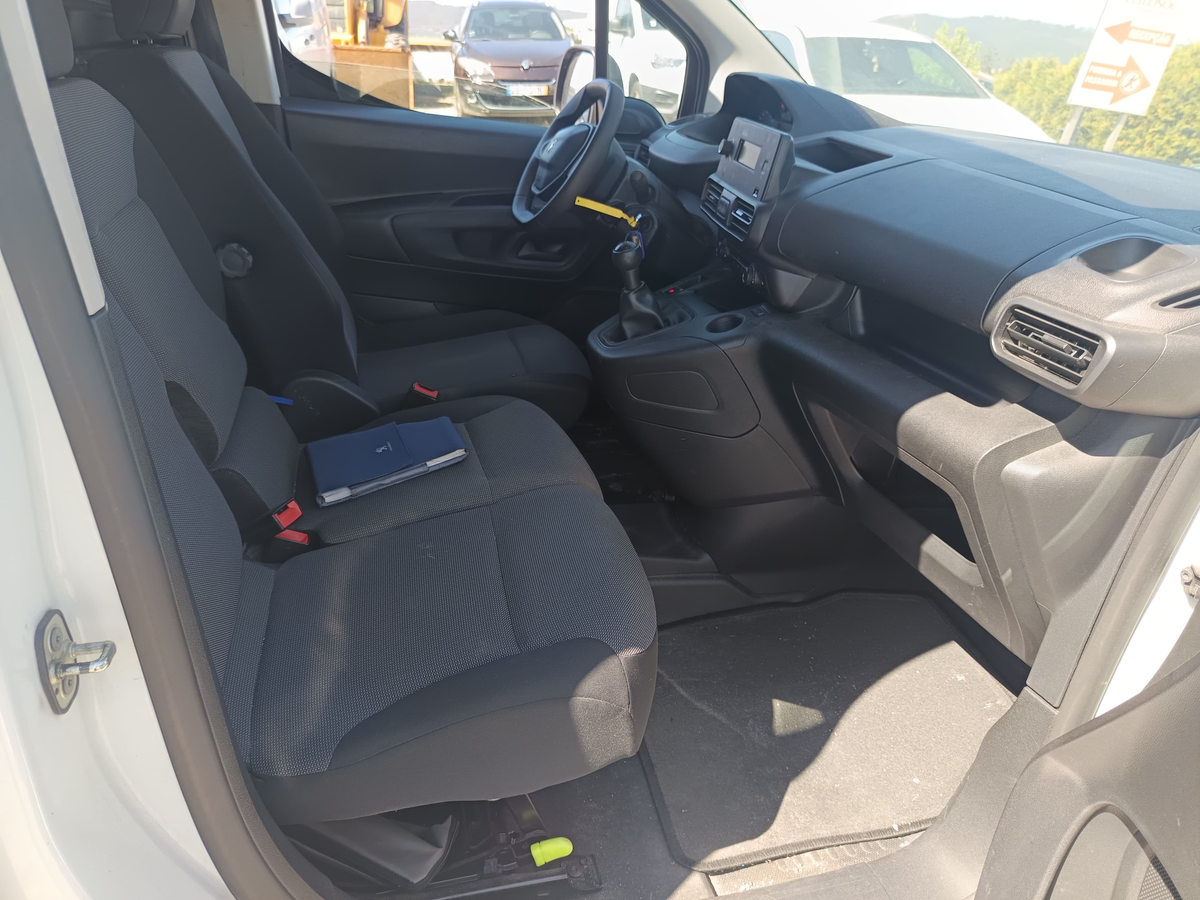 Peugeot Partner 1.5 BlueHDi · Ano 2020 — imagem 21