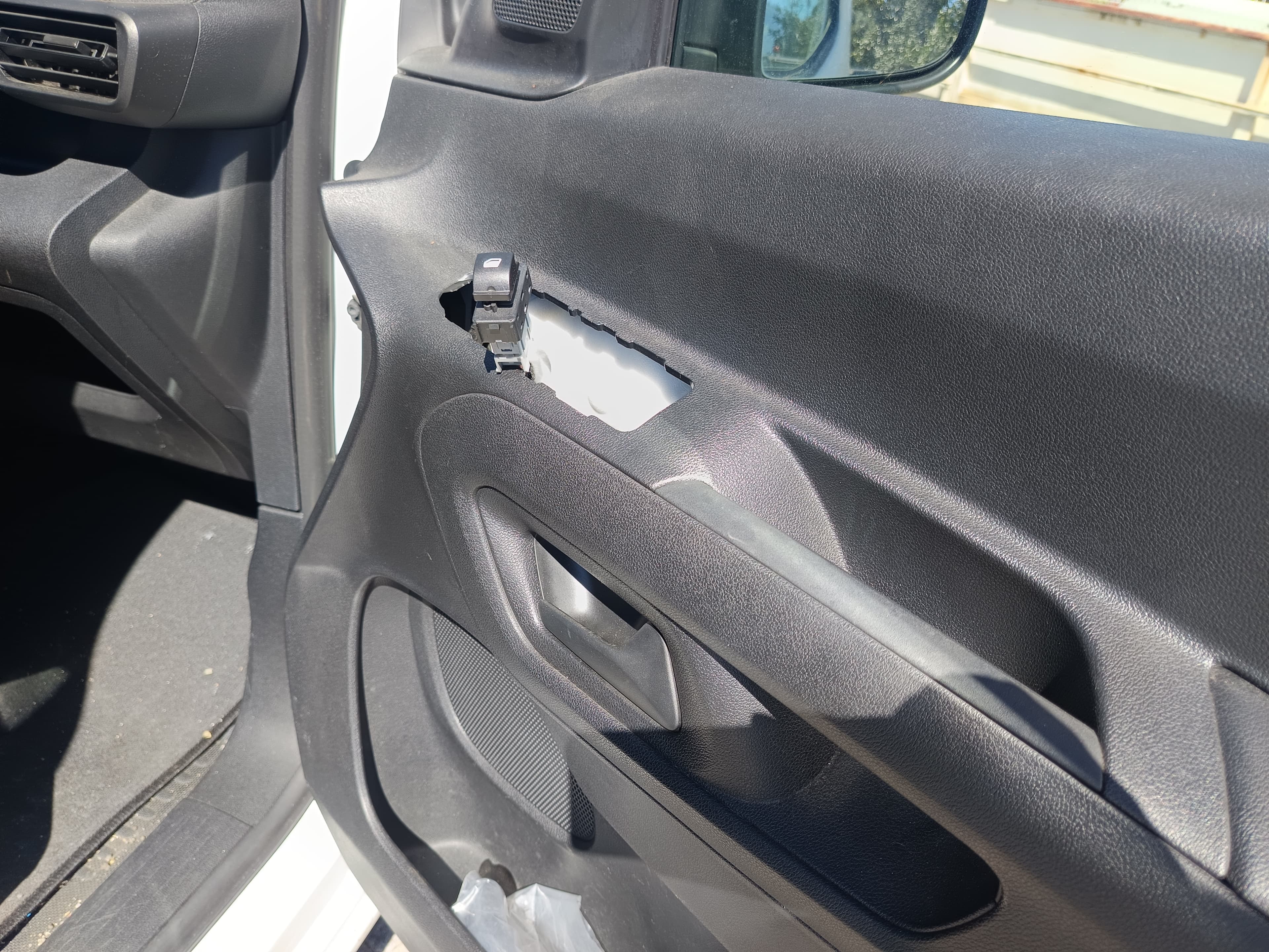 Peugeot Partner 1.5 BlueHDi · Ano 2020 — imagem 20