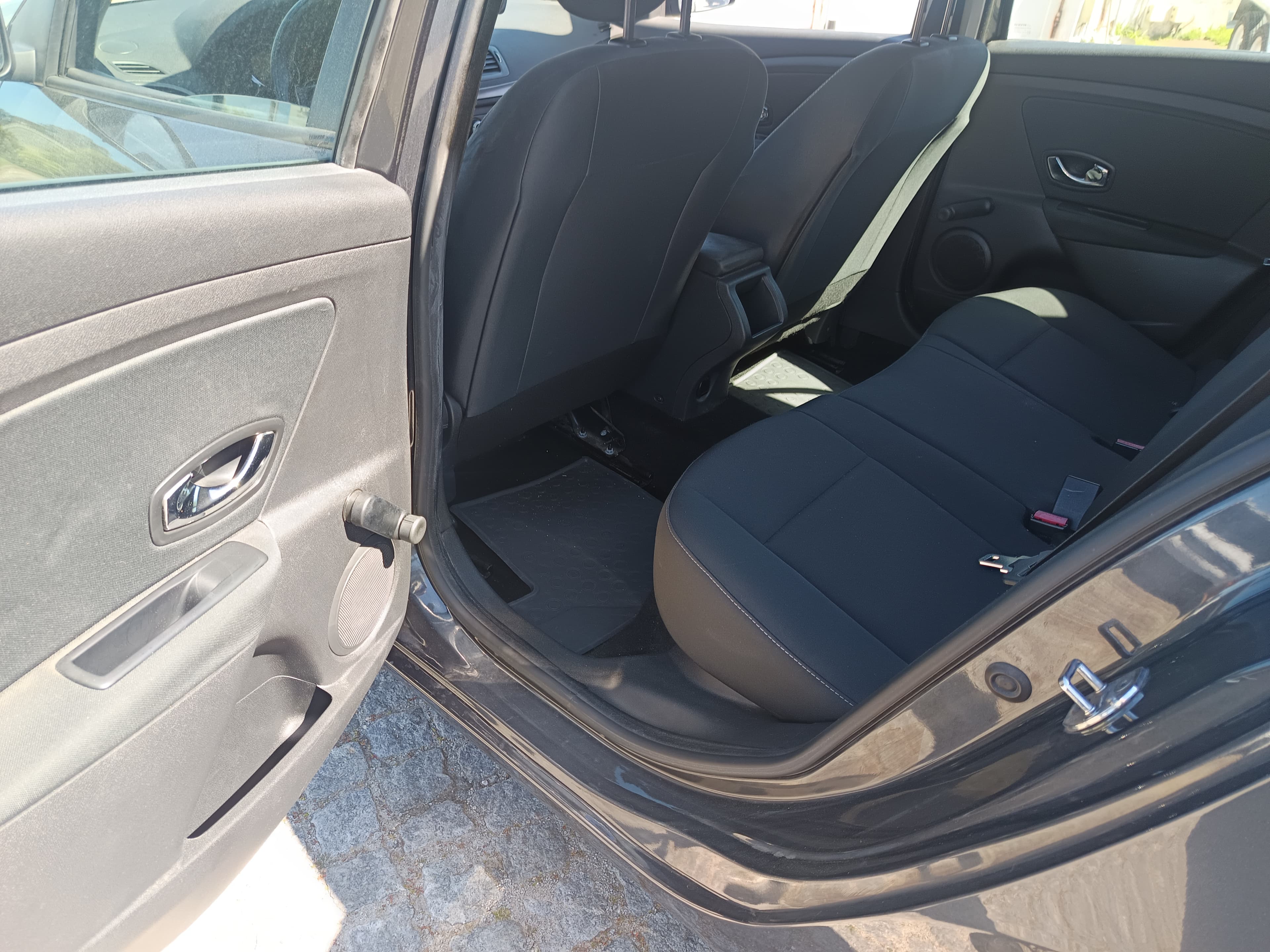 Renault Mégane 1.5 dCi · Ano 2014 — imagem 27