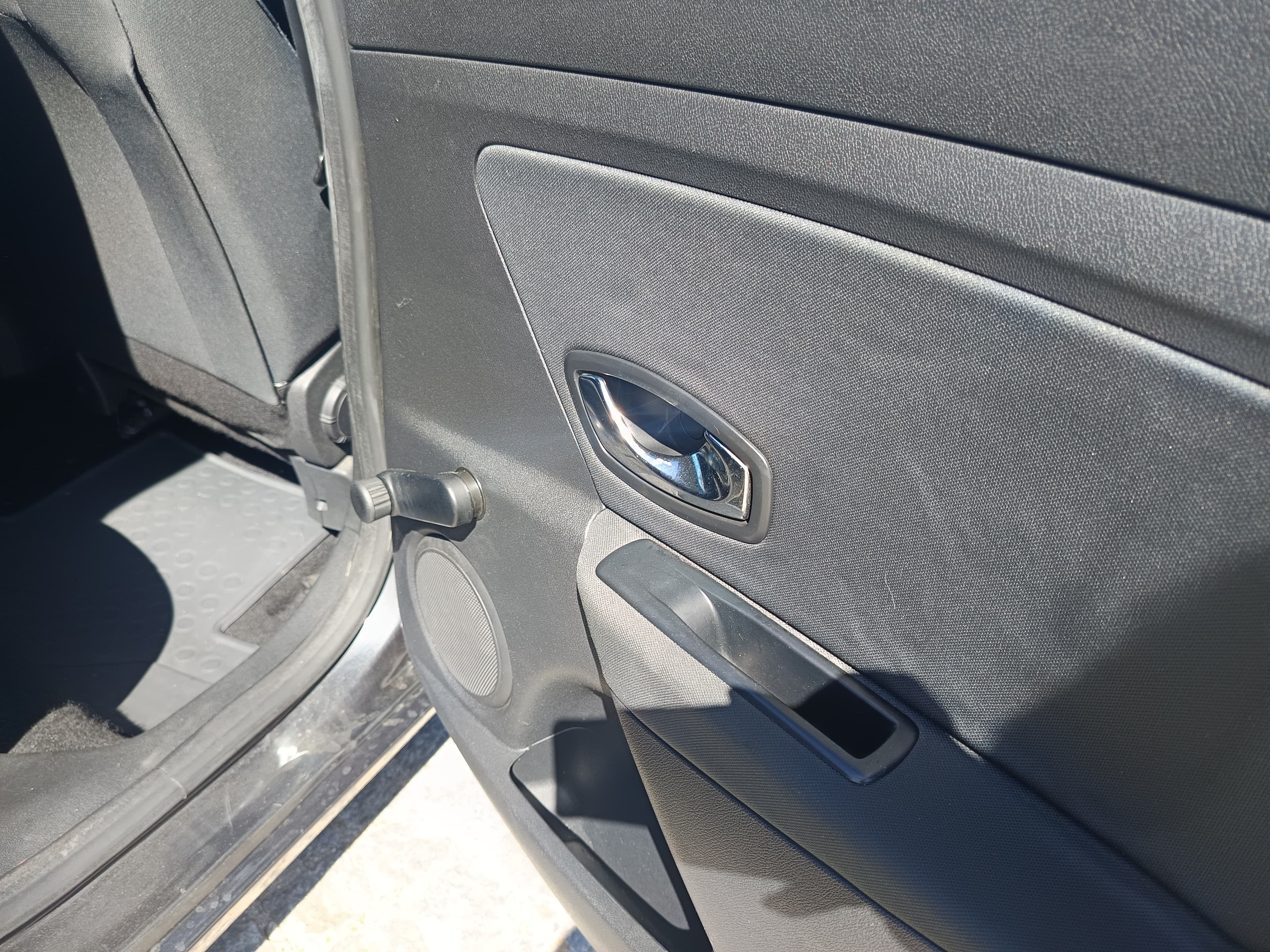Renault Mégane 1.5 dCi · Ano 2014 — imagem 21