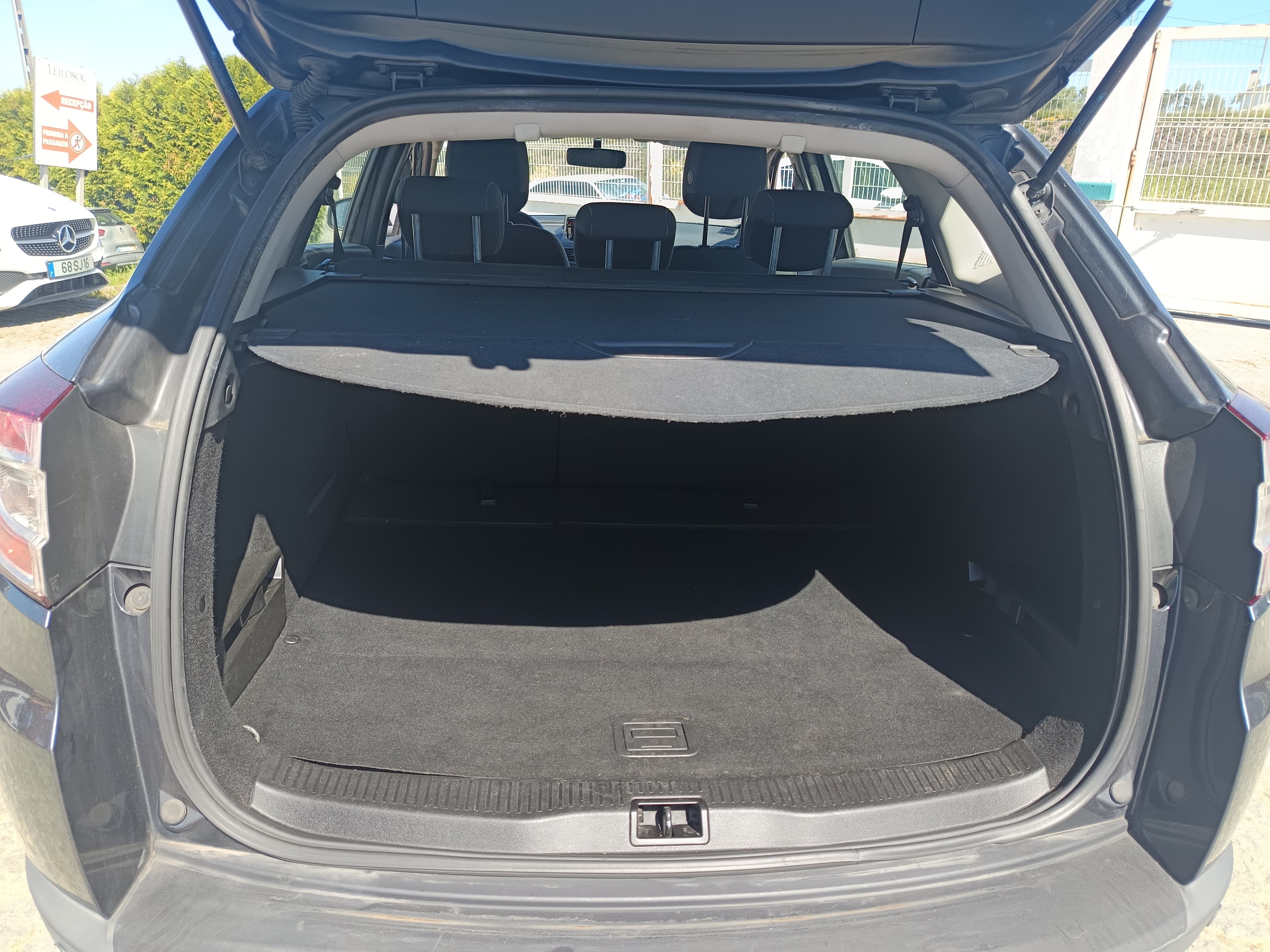 Renault Mégane 1.5 dCi · Ano 2014 — imagem 23