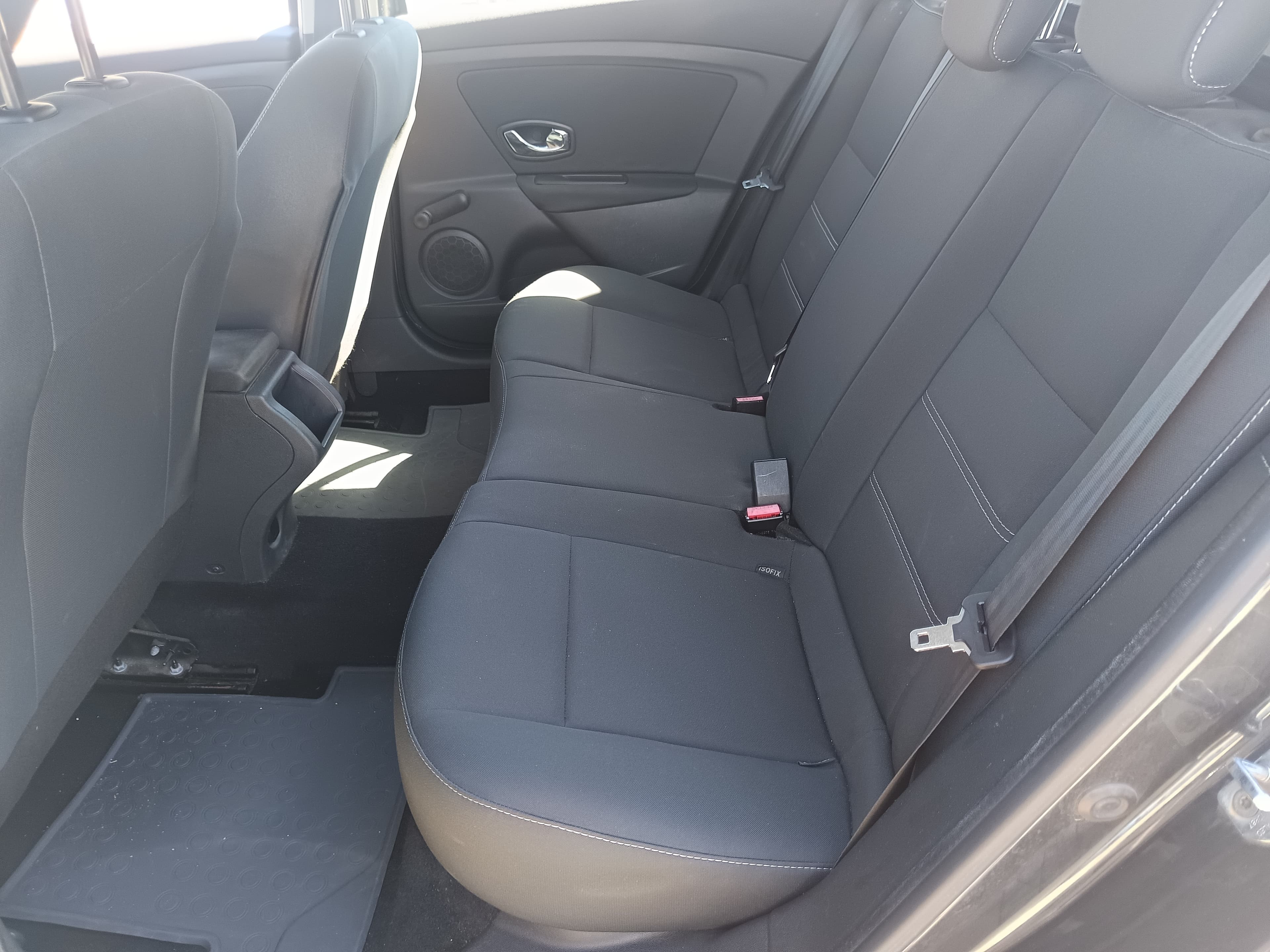 Renault Mégane 1.5 dCi · Ano 2014 — imagem 29