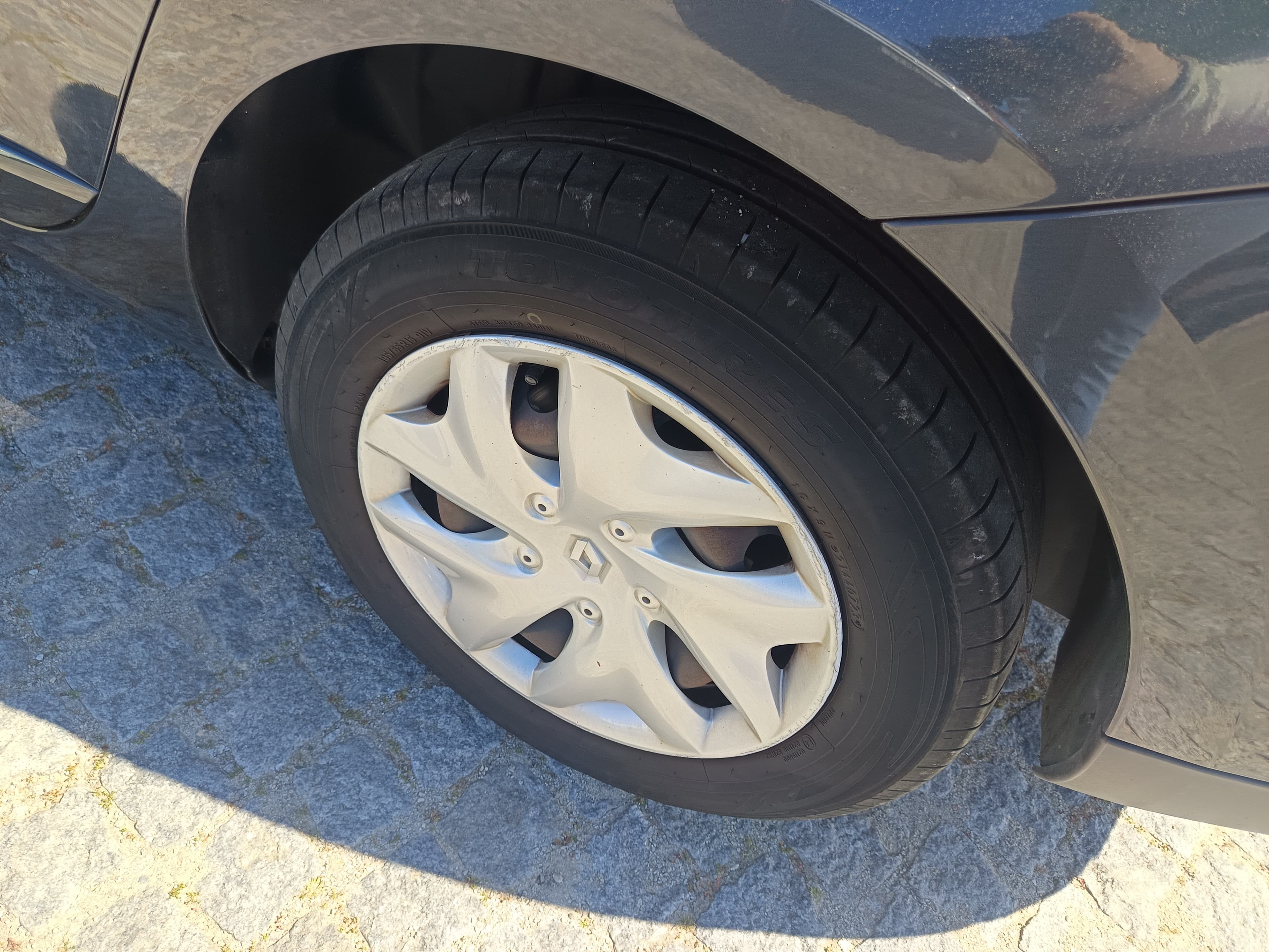 Renault Mégane 1.5 dCi · Ano 2014 — imagem 15