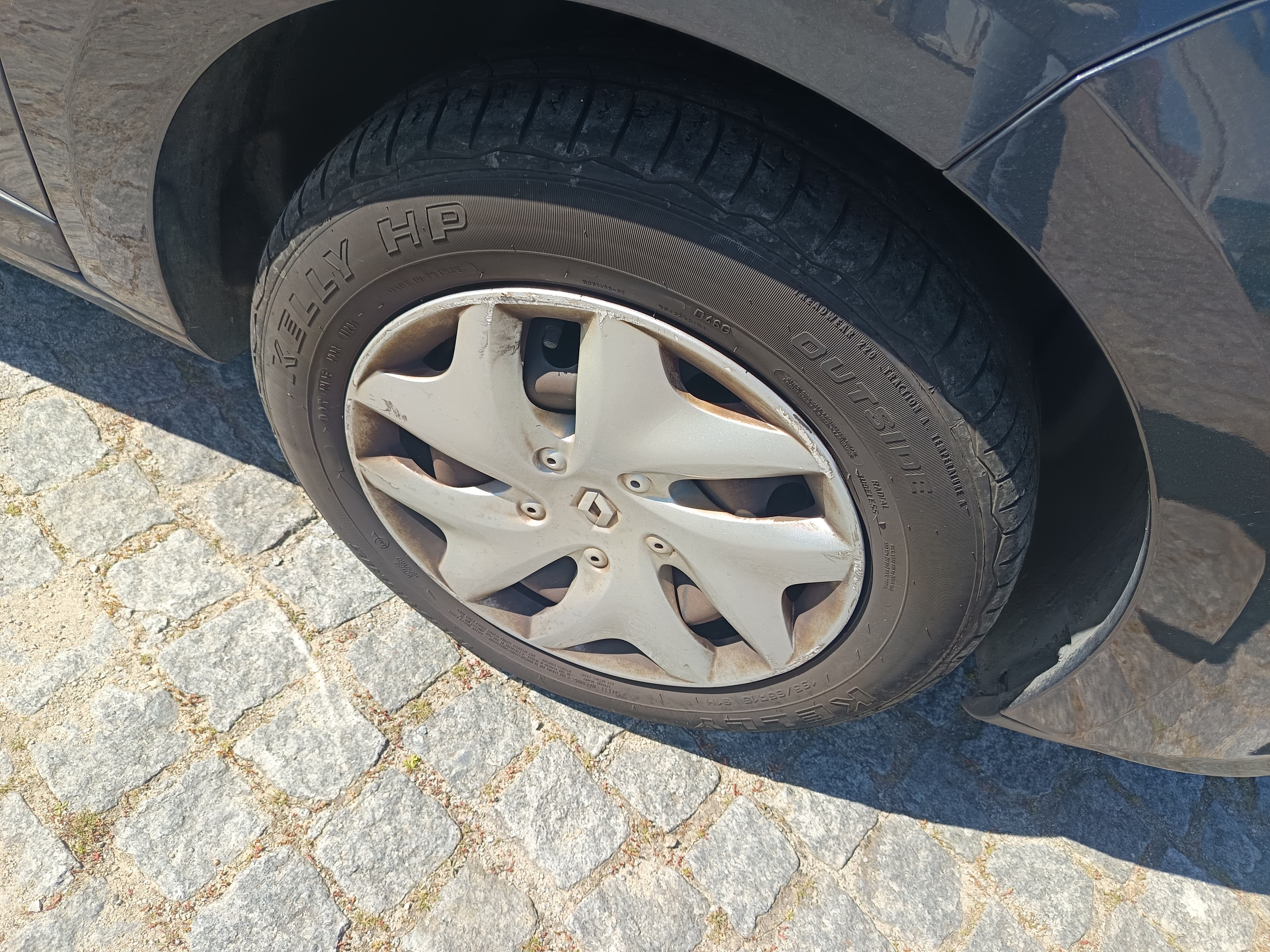 Renault Mégane 1.5 dCi · Ano 2014 — imagem 8