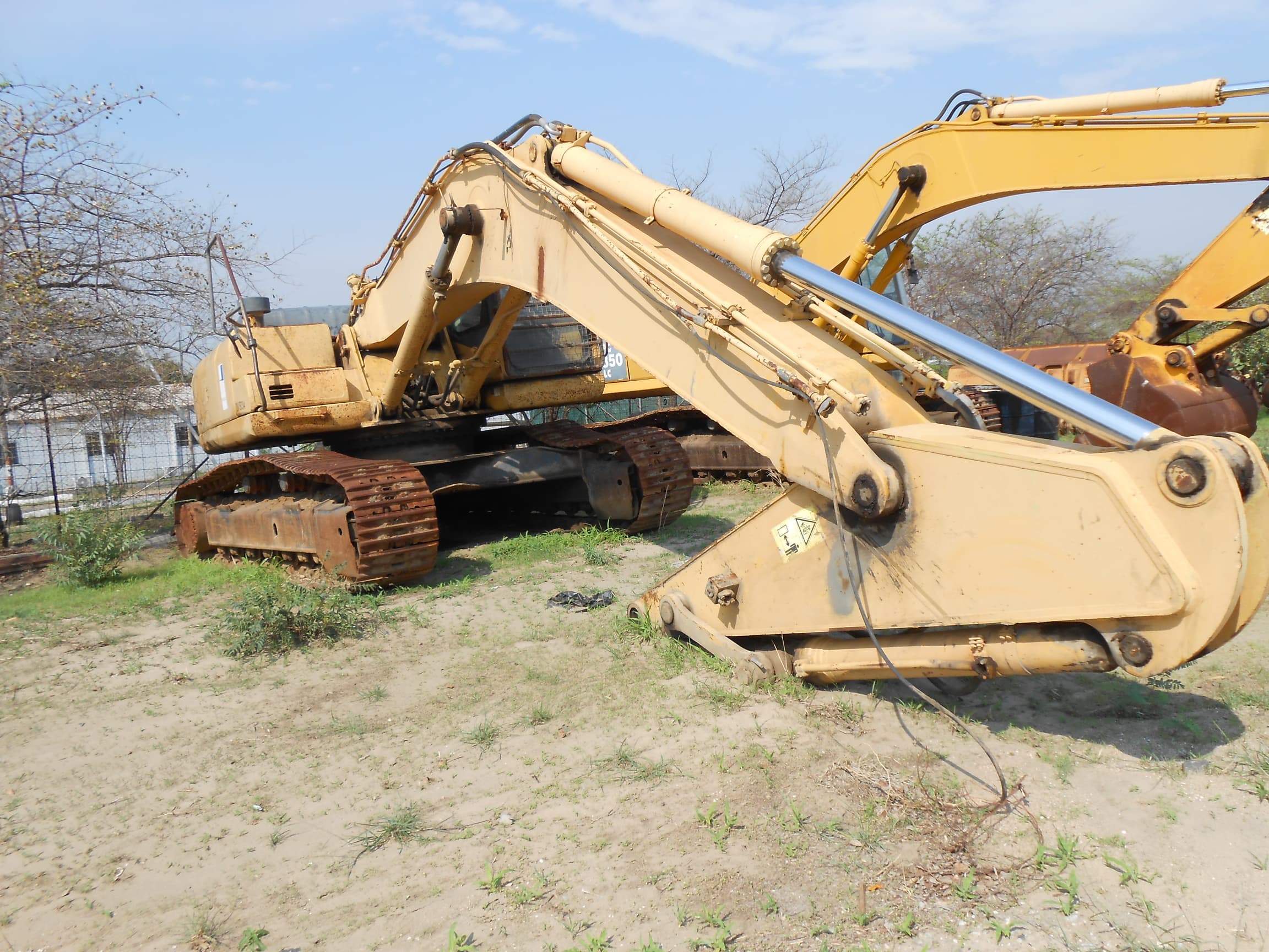 Excavator 30t — image 4
